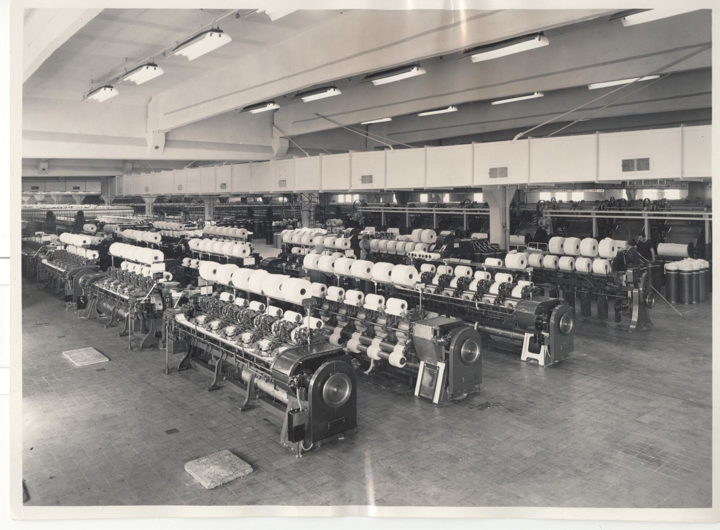 Binnenzicht van textielfabriek Cotonnière Braun in Gent