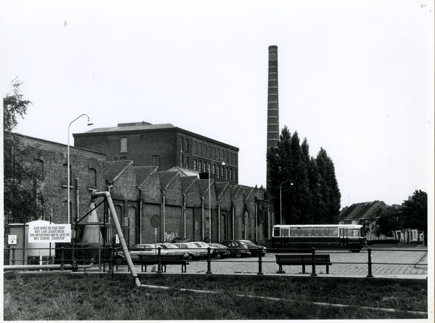 Buitenzicht van textielfabriek UCO de Hemptinne in Gent