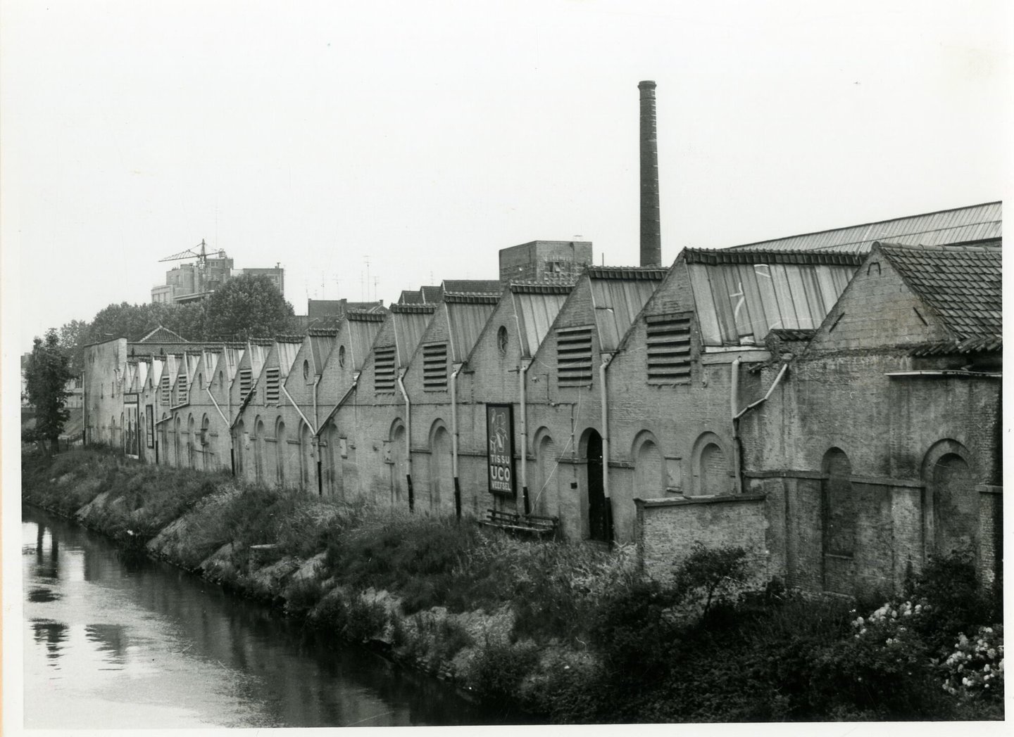 Buitenzicht van textielfabriek UCO Ter Platen in Gent