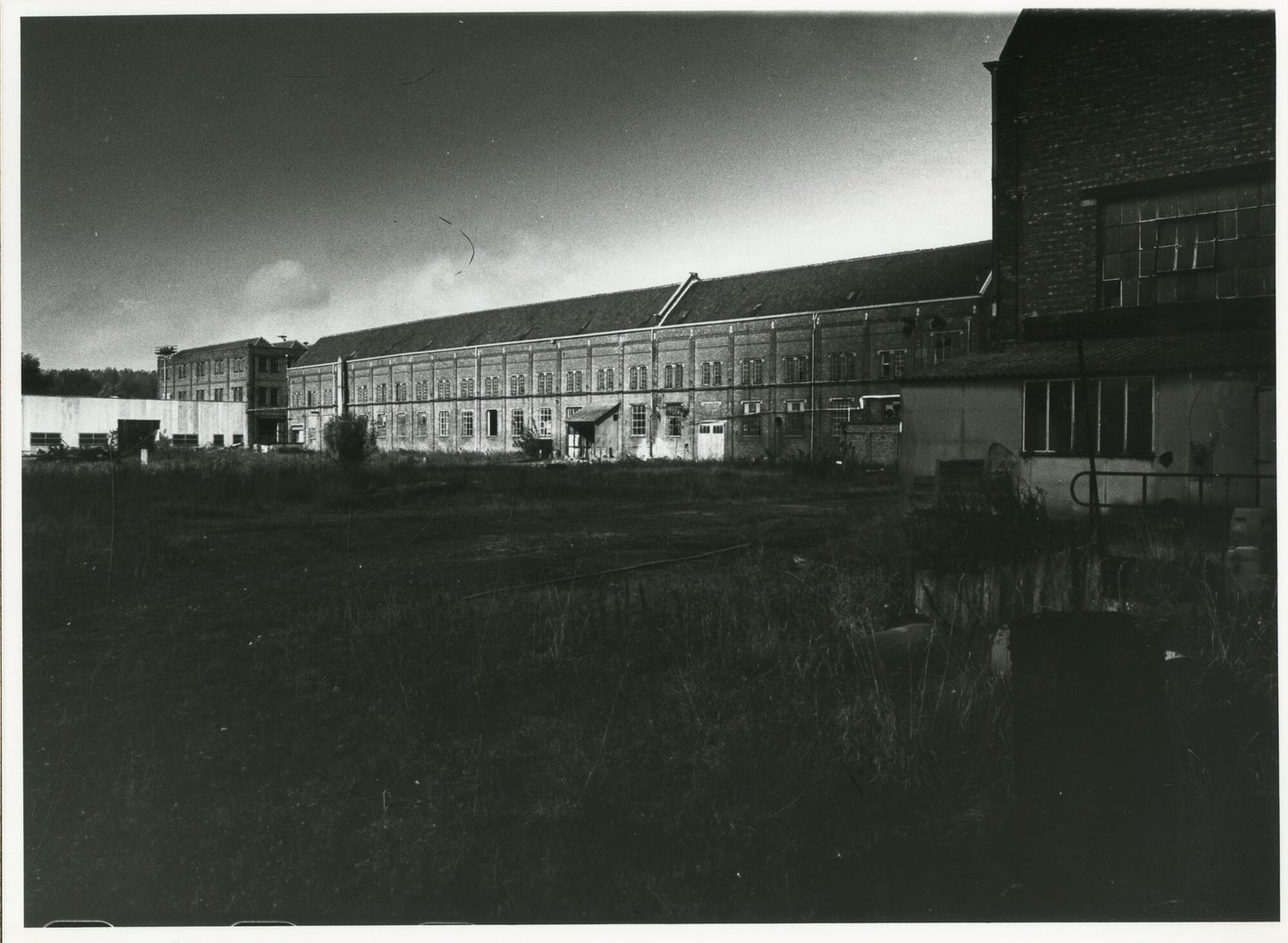 Buitenzicht van textielfabriek Alsberge-Van Oost in Gent