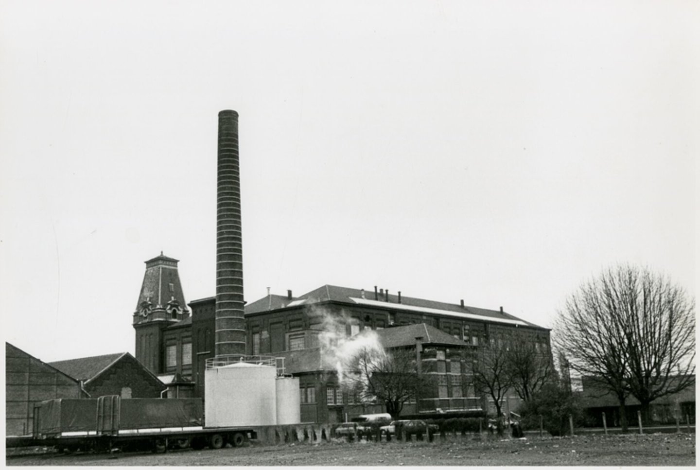 Buitenzicht van textielfabriek UCO Filature Nouvelle Orléans in Gent
