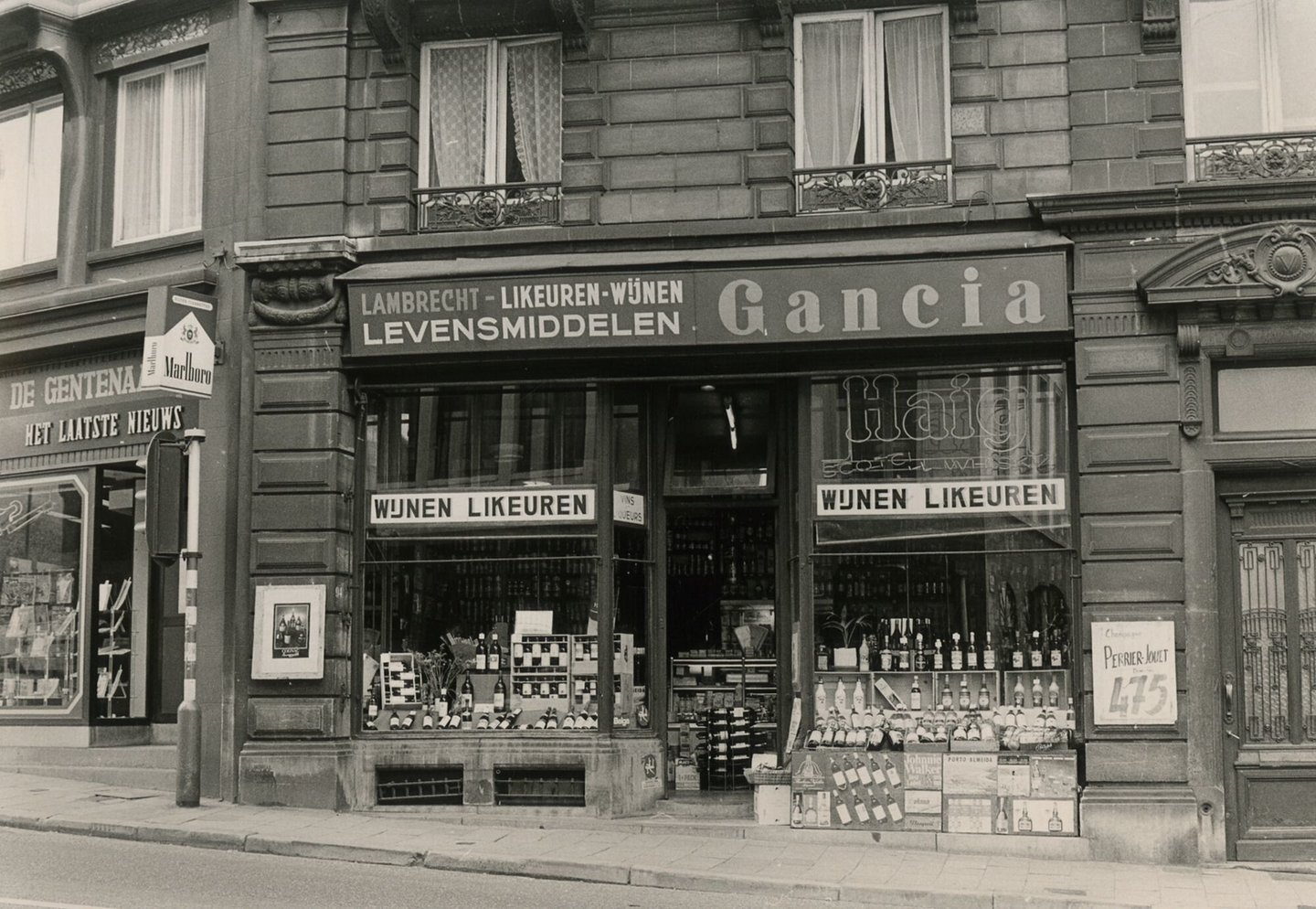 Etalage van drankenhandel Lambrecht in Gent