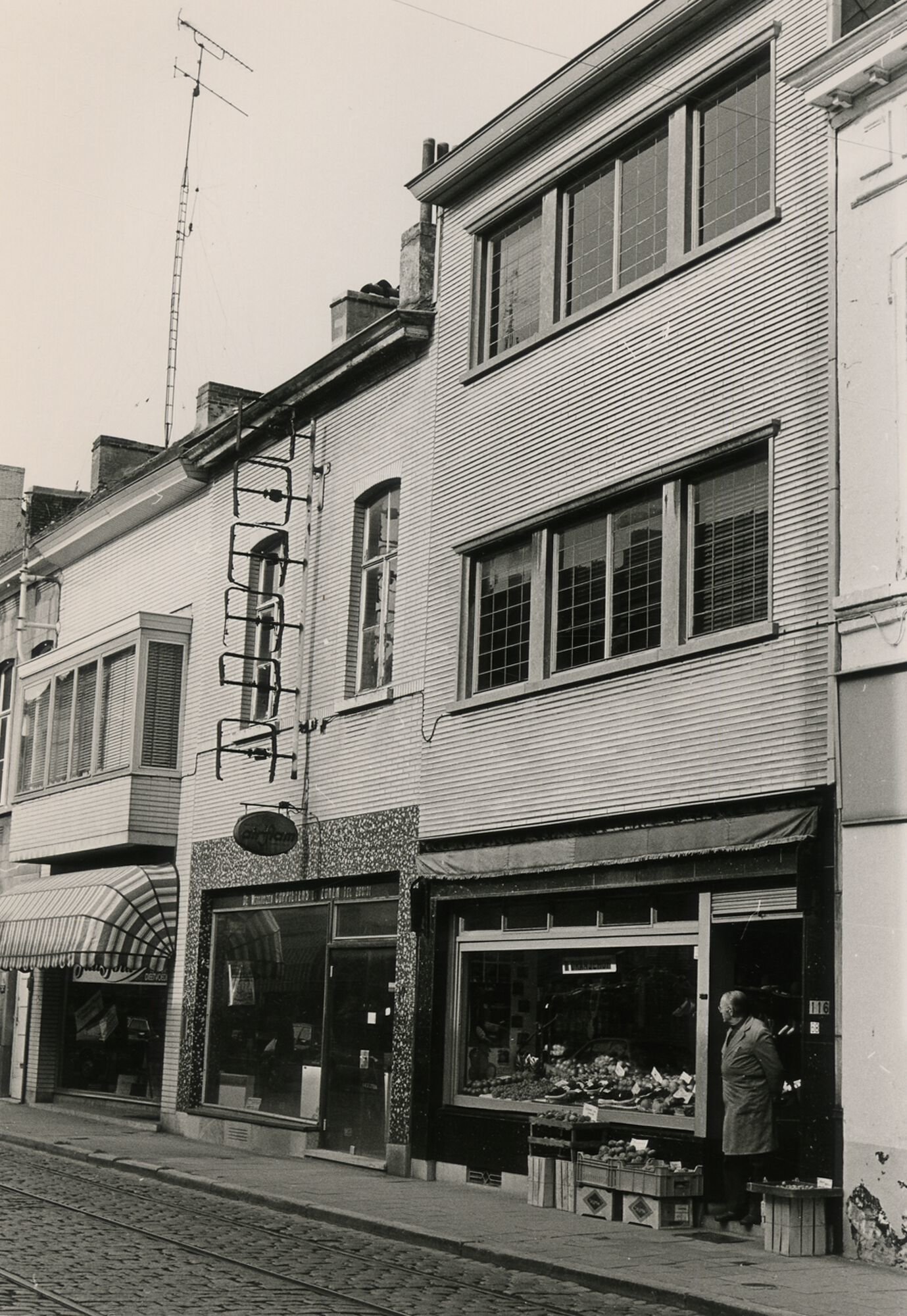 Etalage van kruidenier 't Oranjehof in Gent