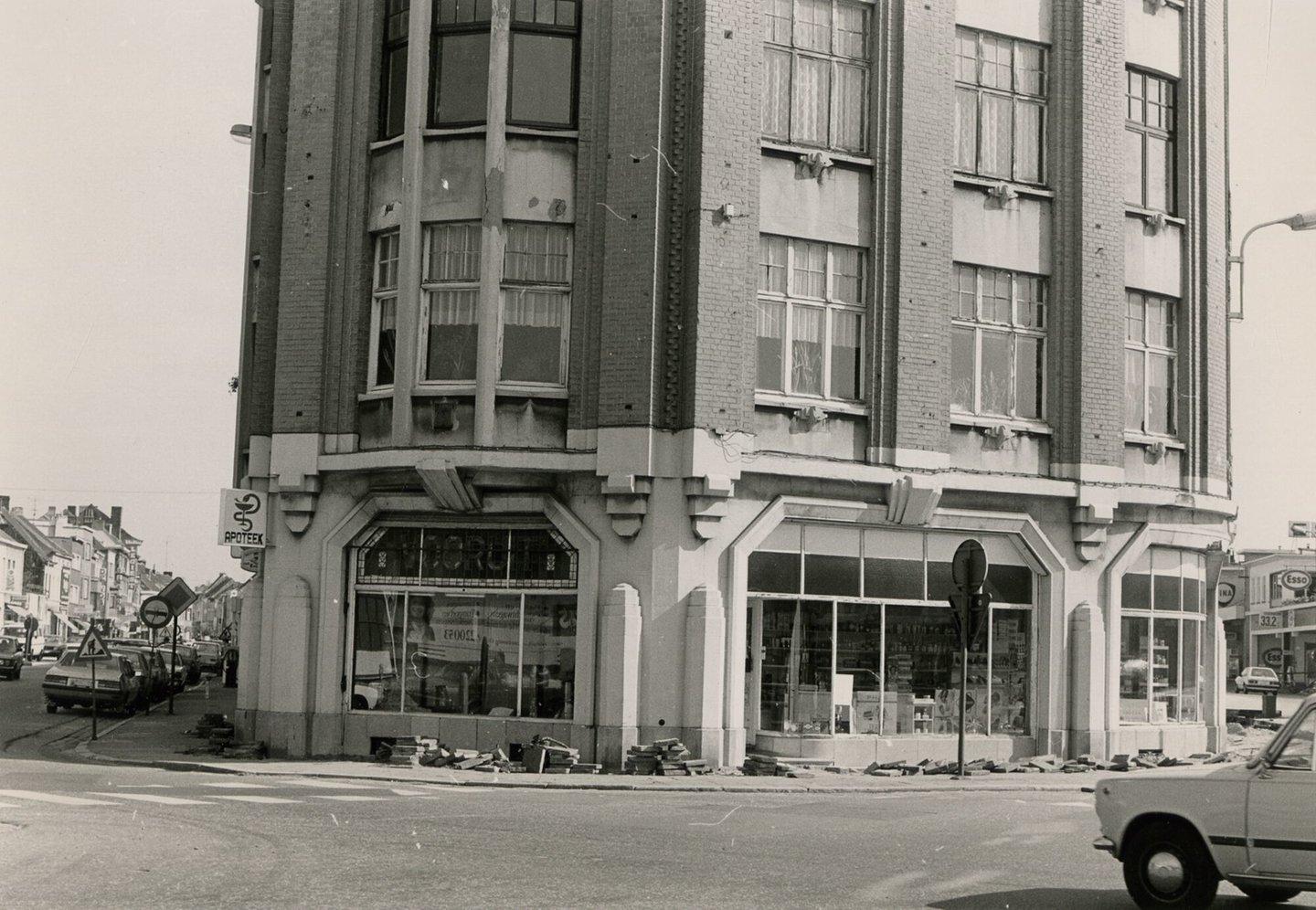 Etalage van apotheek Vooruit in Gent