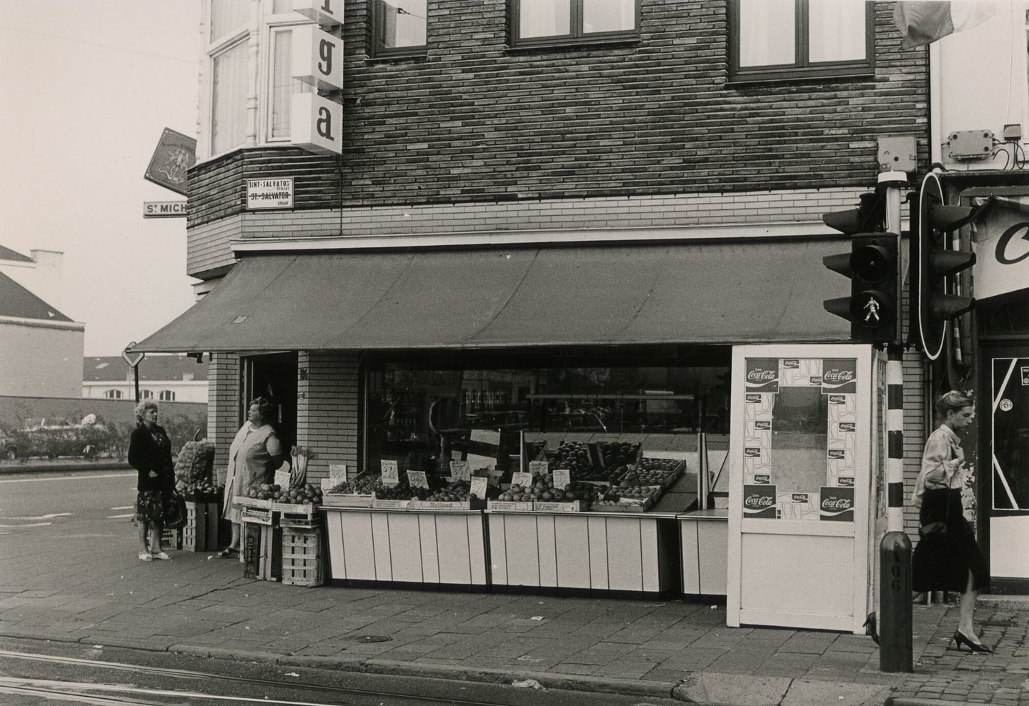 Etalage van een kruidenier in Gent