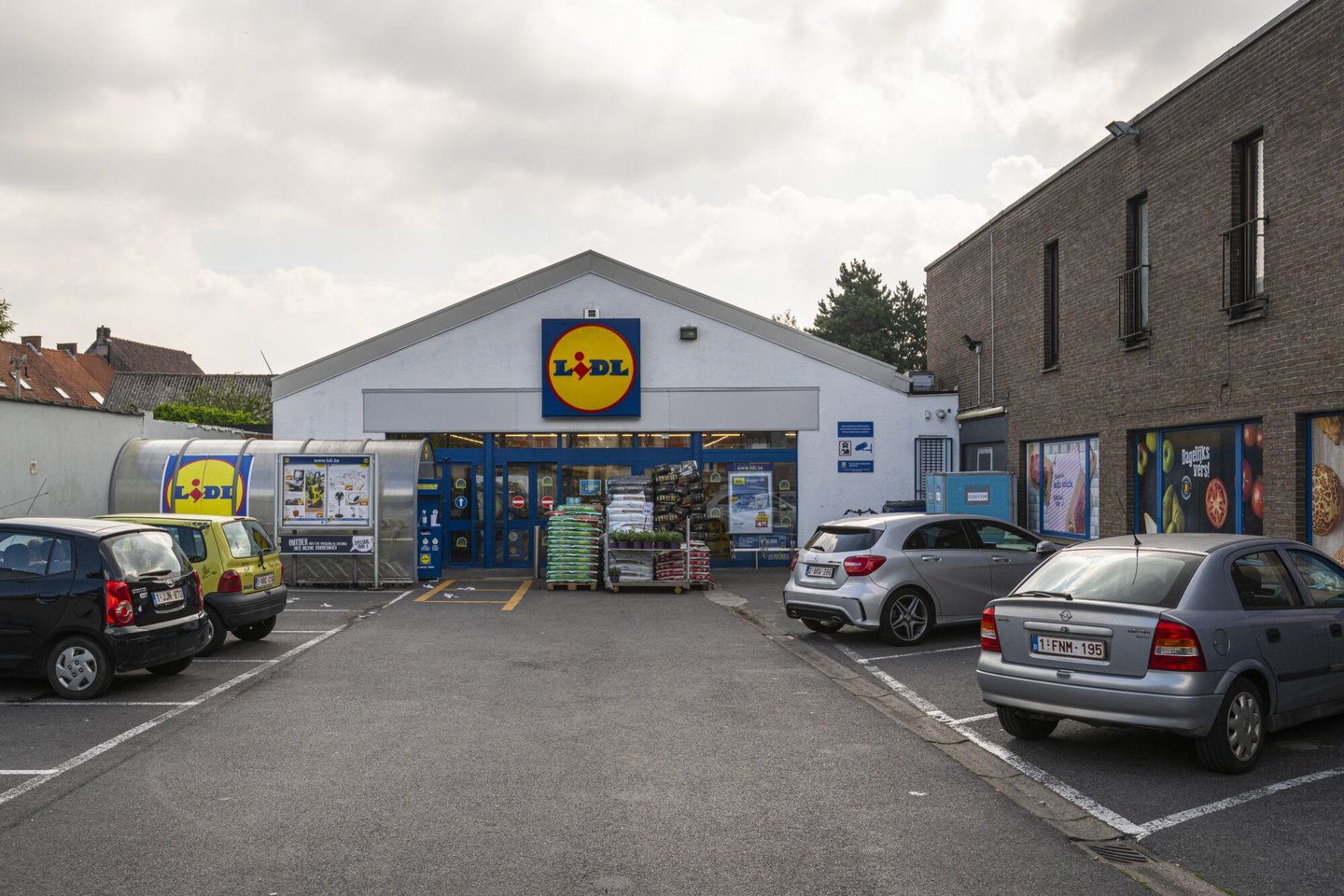 Lidl discount - supermarkt in Wondelgem