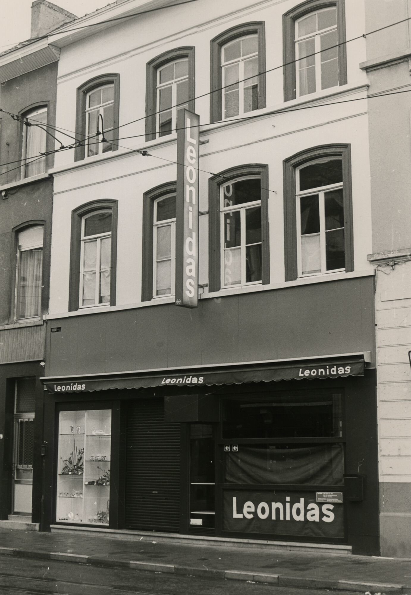 Etalage van Leonidas chocolades en pralines in Gent