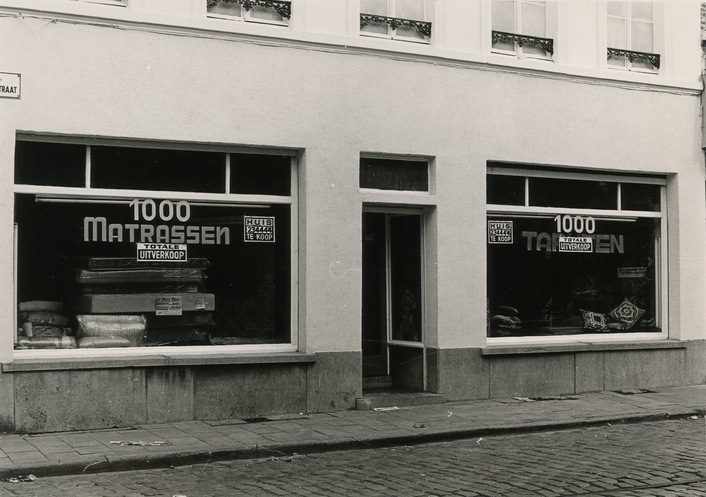 Etalage van matrassenwinkel 1000 Matrassen in Gent