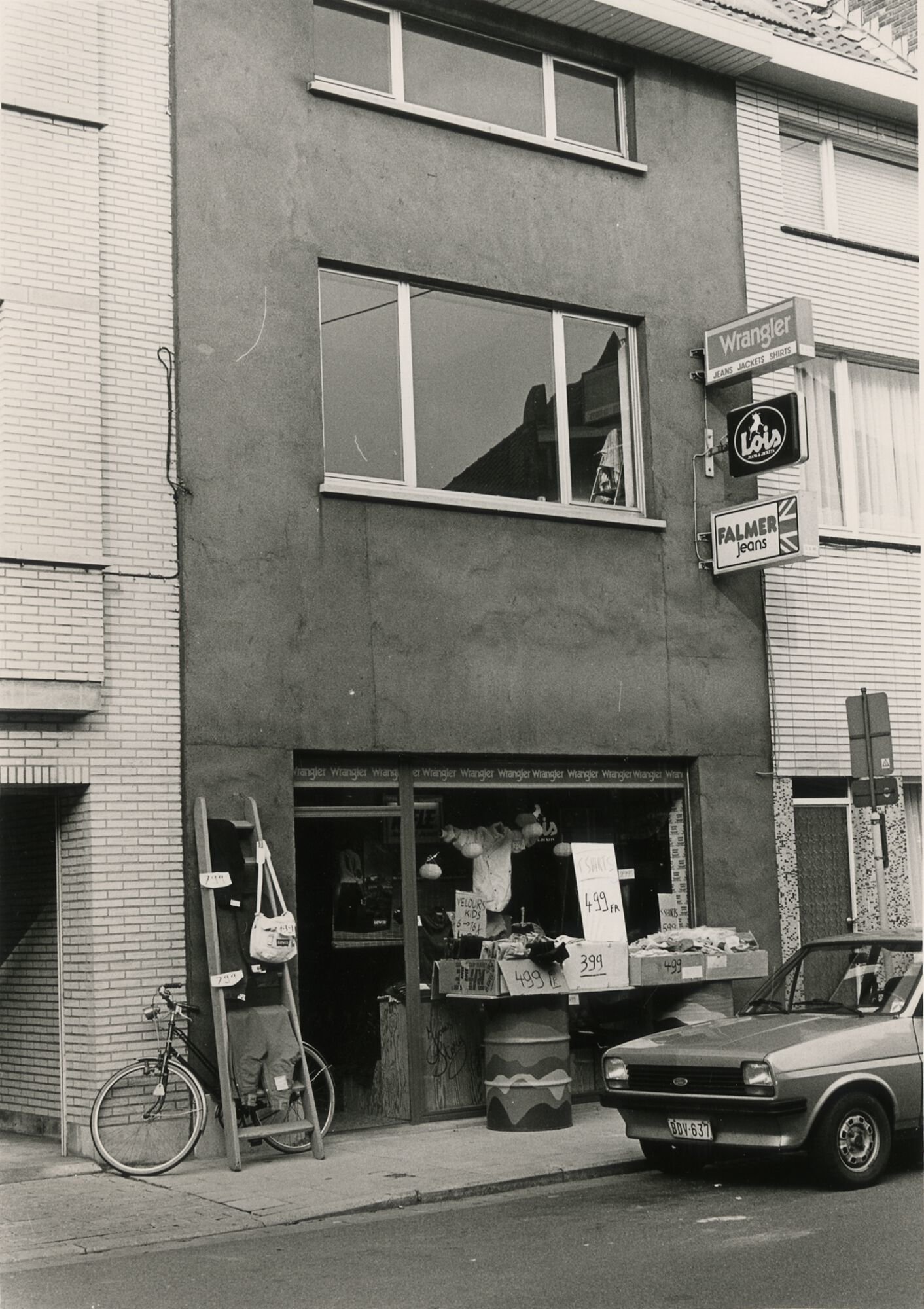 Etalage van een kledingwinkel in Gent