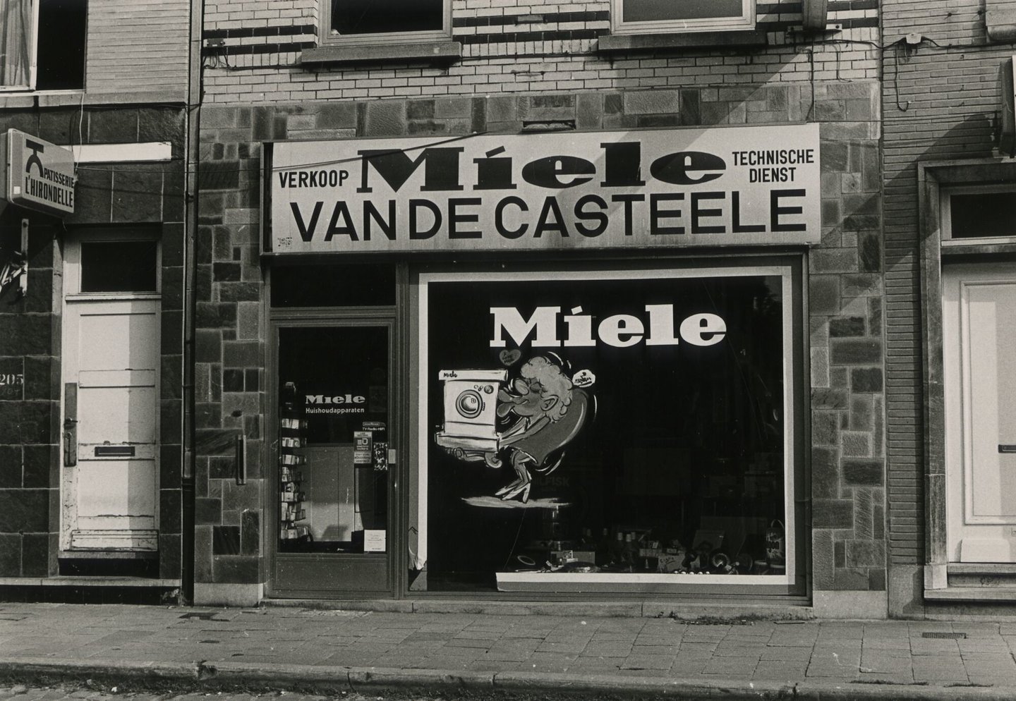 Etalage van elektrozaak Miele - Van de Casteele in Gent