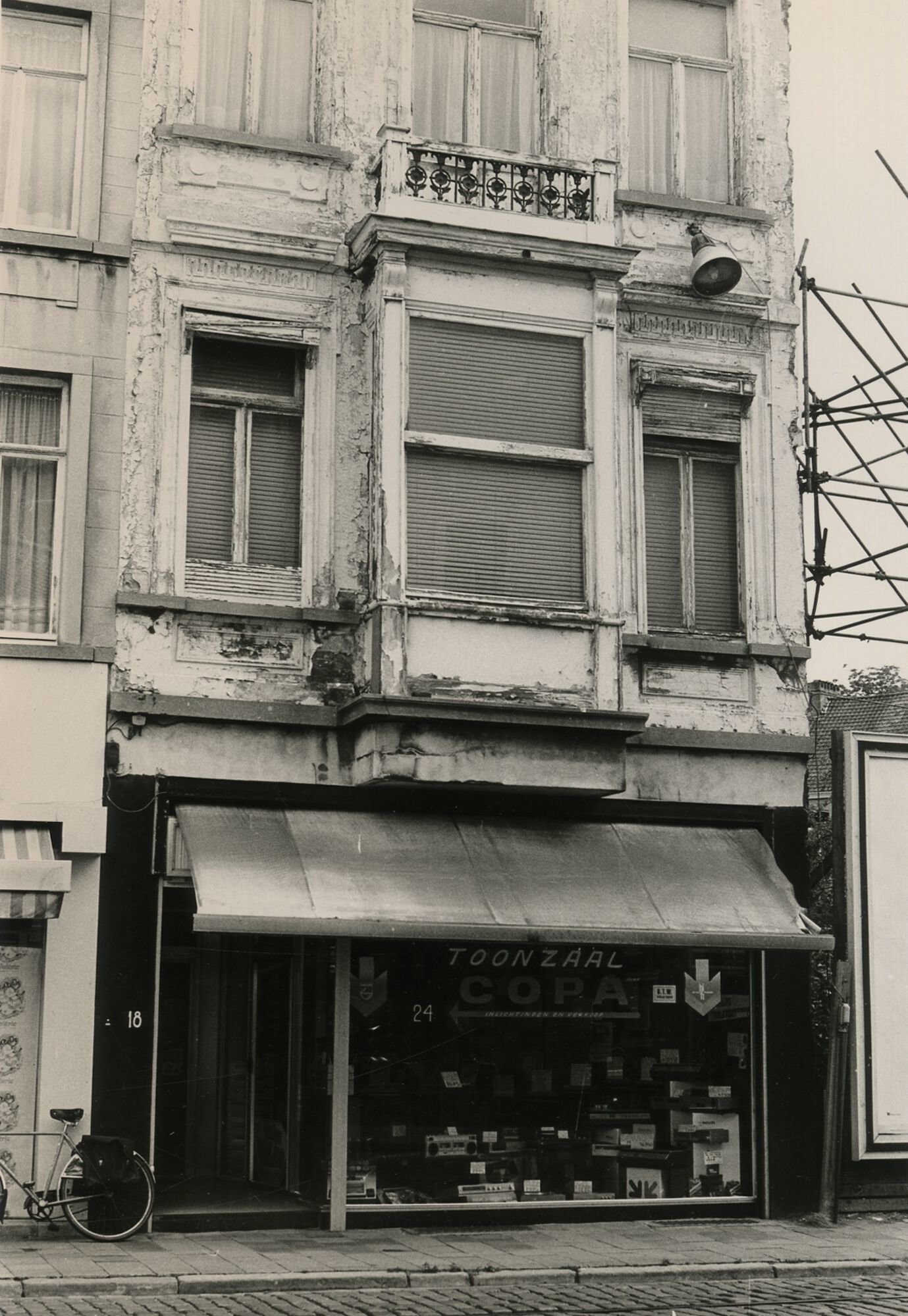 Etalage van elektrozaak Copa in Gent