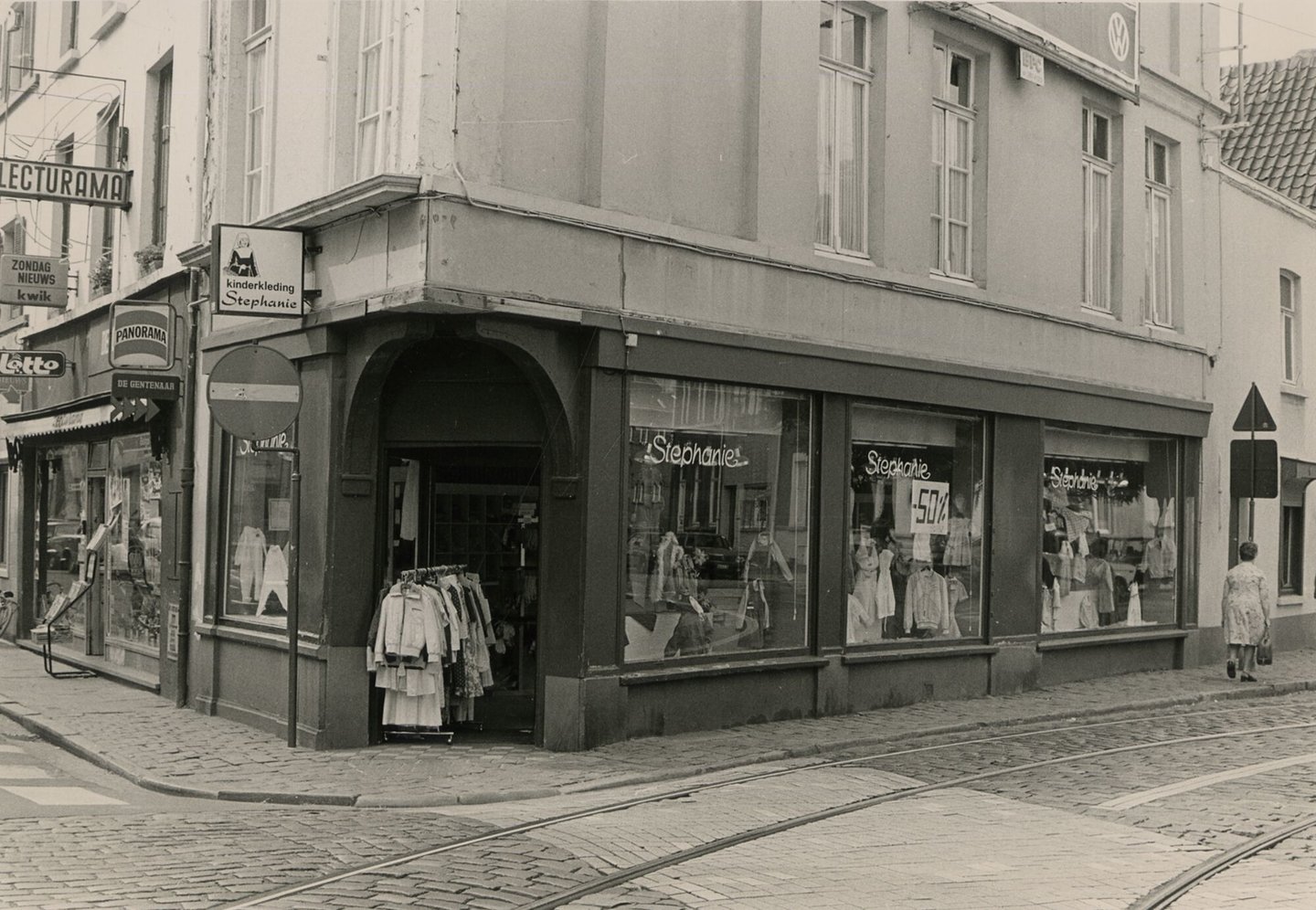Etalage van kledingwinkel Stephanie in Gent