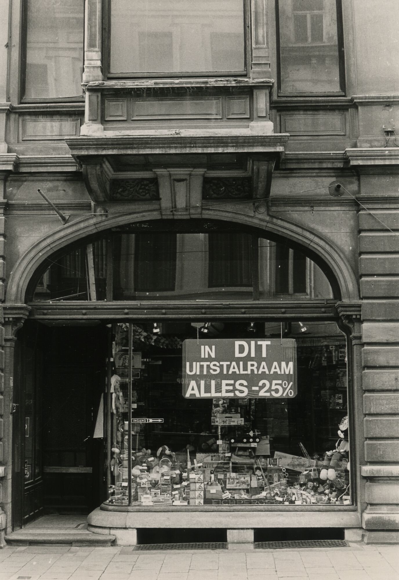Etalage van een speelgoedwinkel in Gent