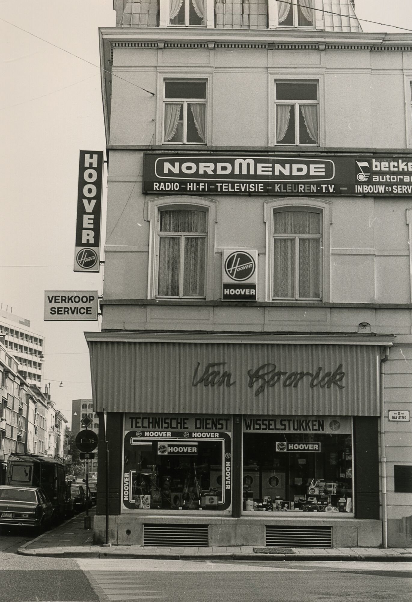 Etalage van elektrozaak Van Hoorick in Gent