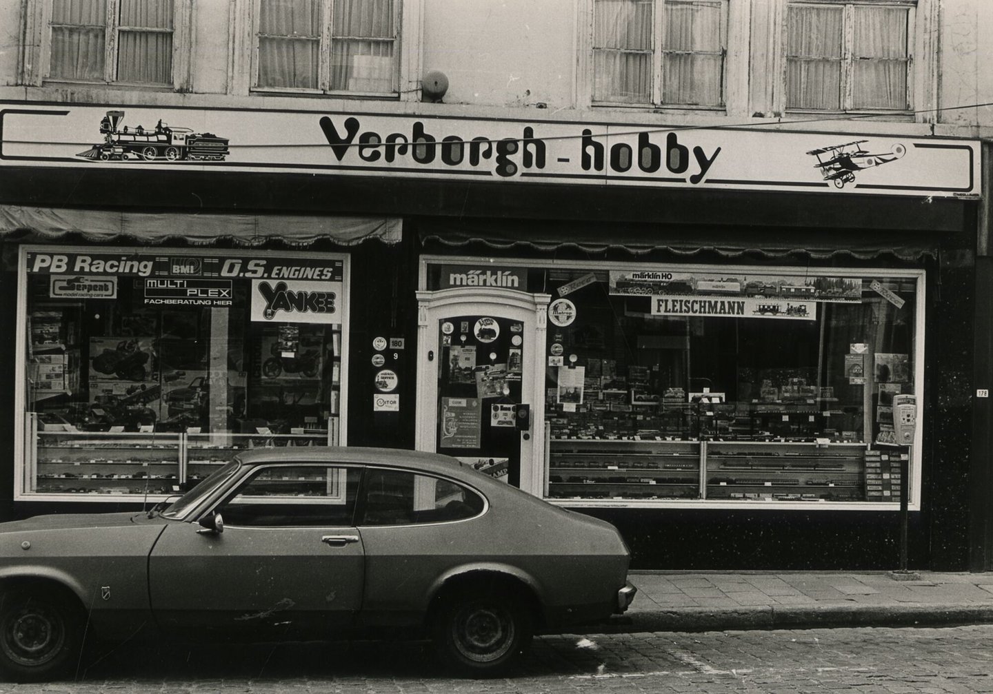 Etalage van speelgoed en modelbouw Verborgh in Gent