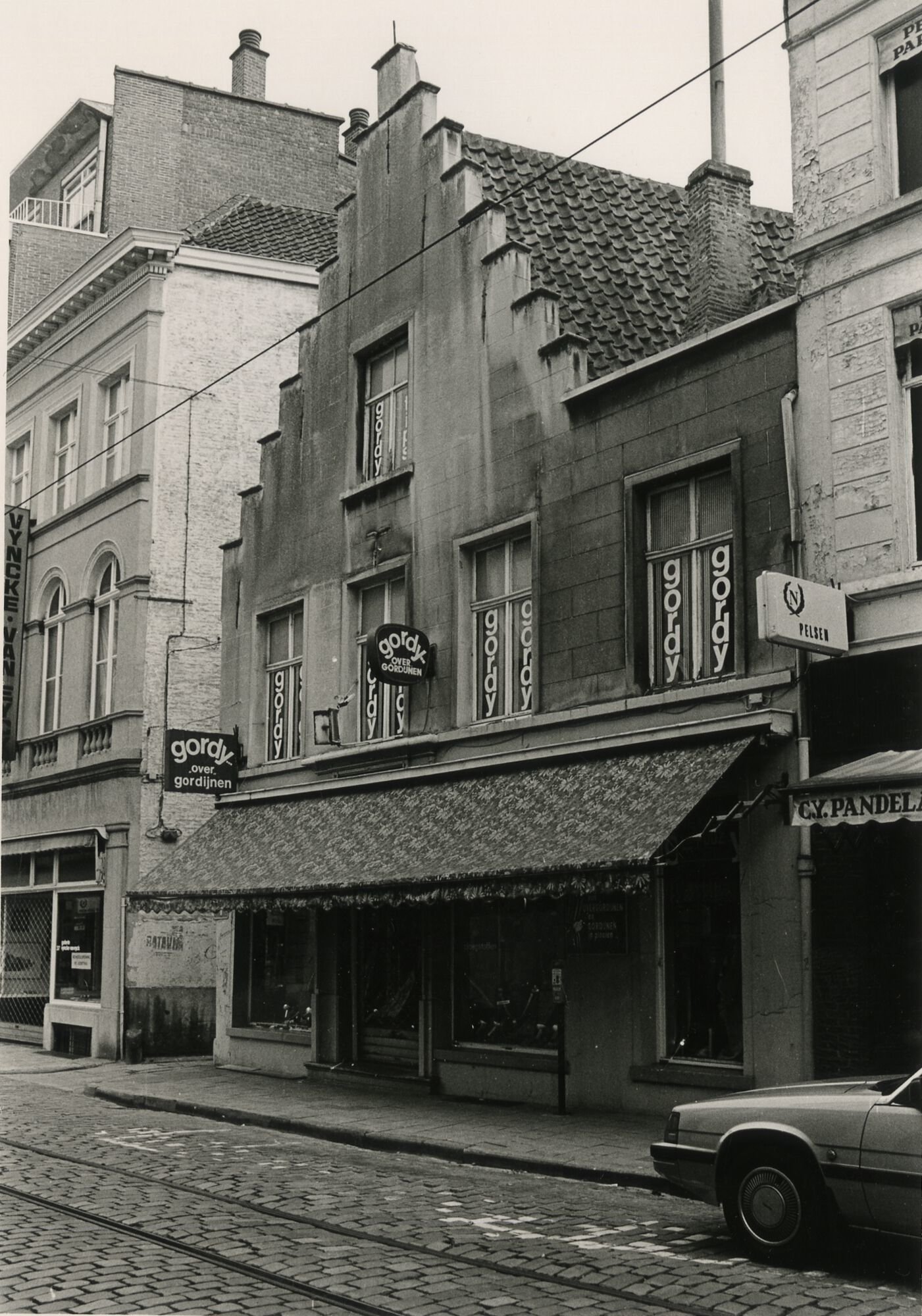 Etalage van gordijnenwinkel Gordy in Gent