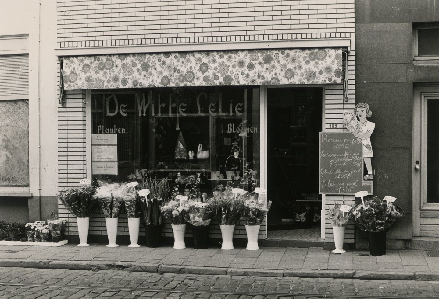 Etalage van bloemenwinkel De Witte Lelie in Gent