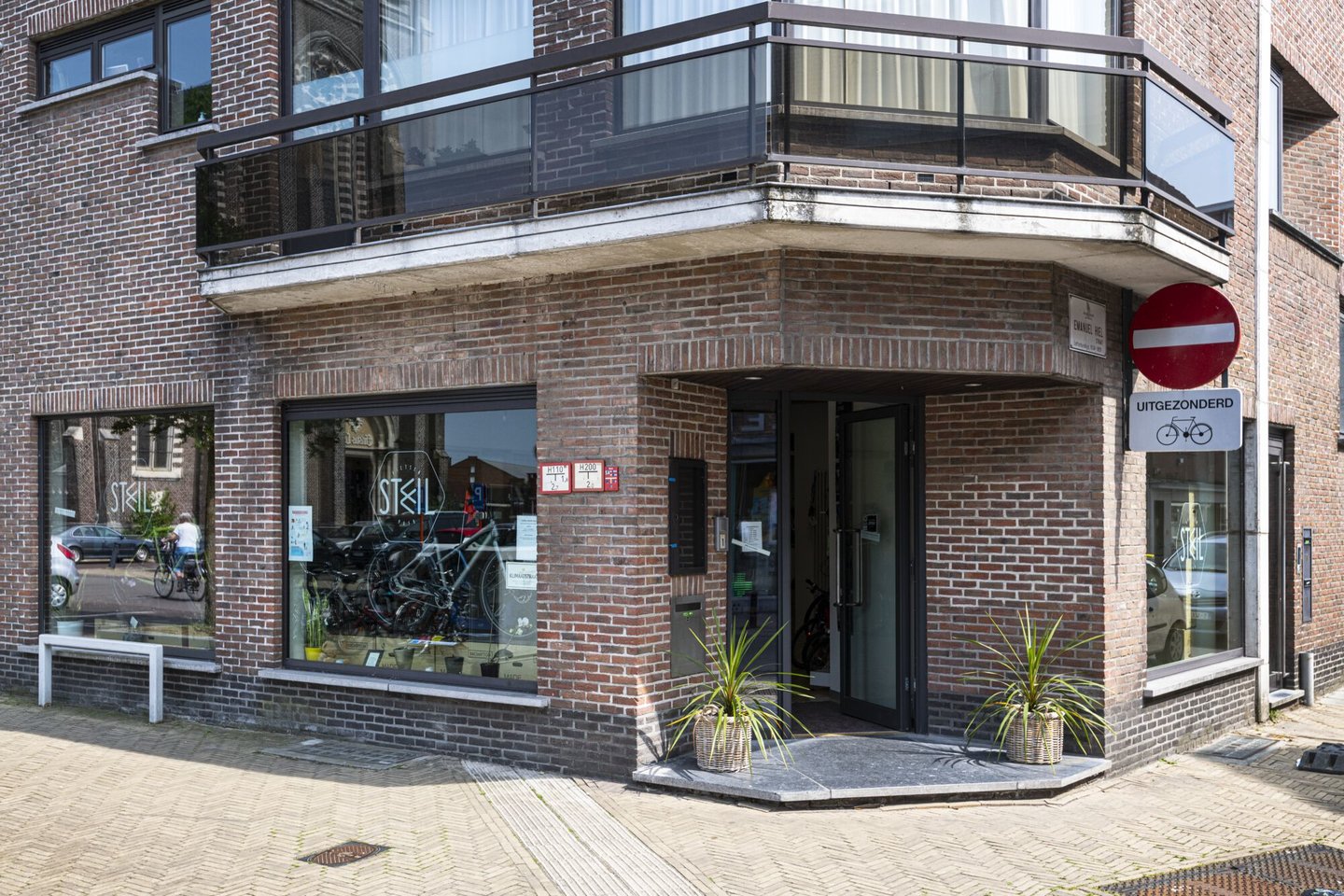 Etalage van fietswinkel Steil in Gentbrugge