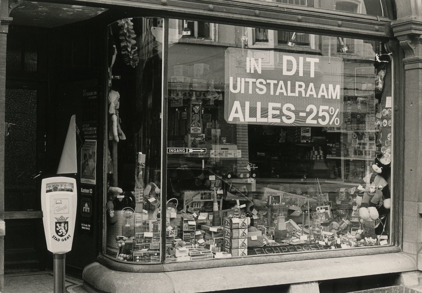 Etalage van een speelgoedwinkel in Gent