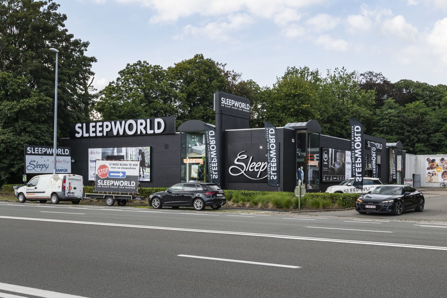 Etalage van woonwinkel Sleepworld in Sint-Denijs-Westrem