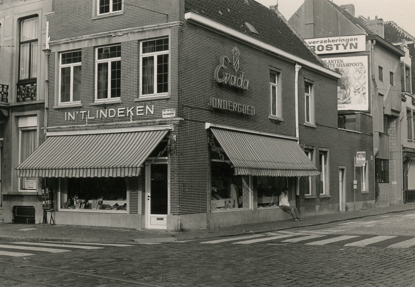 Etalage van lingeriewinkel In 't Lindeken in Gent