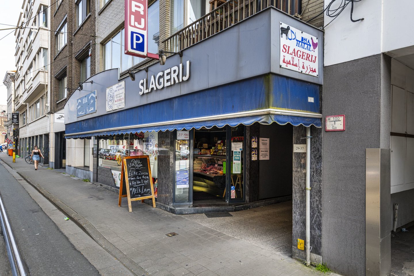 Etalage van beenhouwerij Bha in Ledeberg