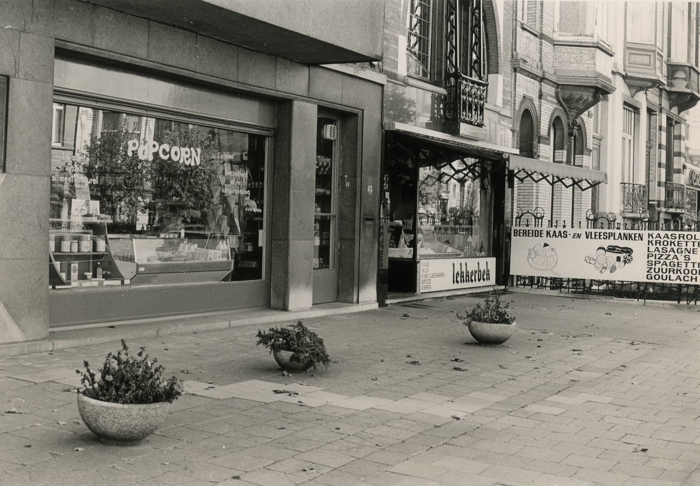 Etalages van winkels Popcorn natuurvoeding en Lekkerbek delicatessen & traiteur in Gent