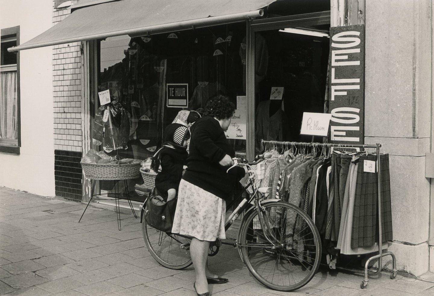 Etalage van kledingwinkel Pull & Tricot Paleis in Gent