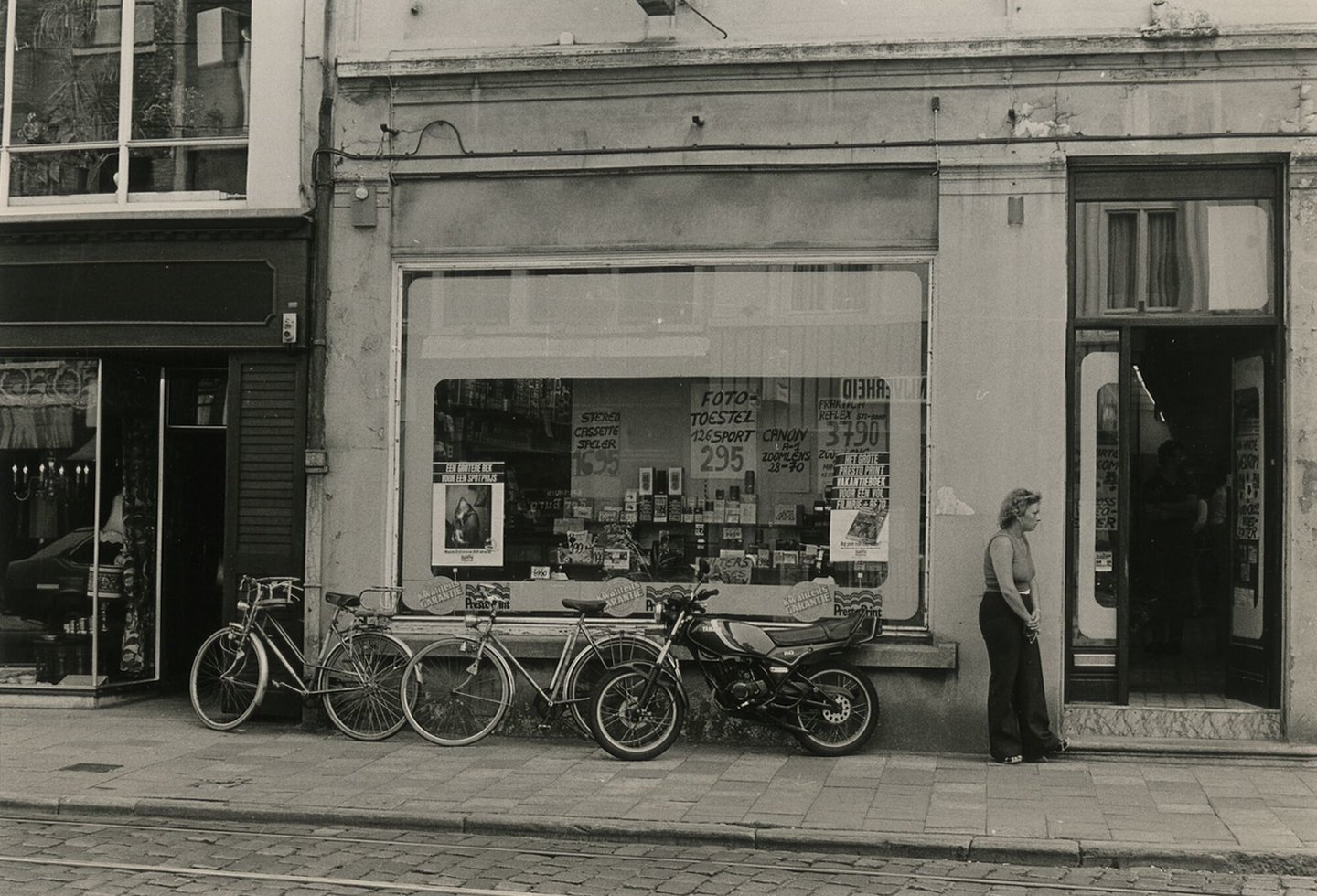 Etalage van fotografiewinkel Focilux in Gent