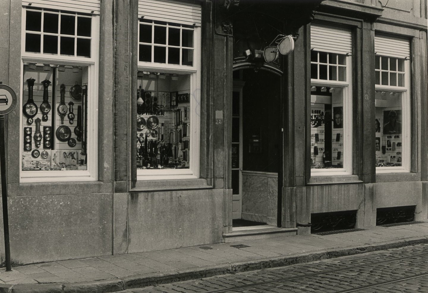 Etalage van optiek Van Wesemael - Van De Velde in Gent