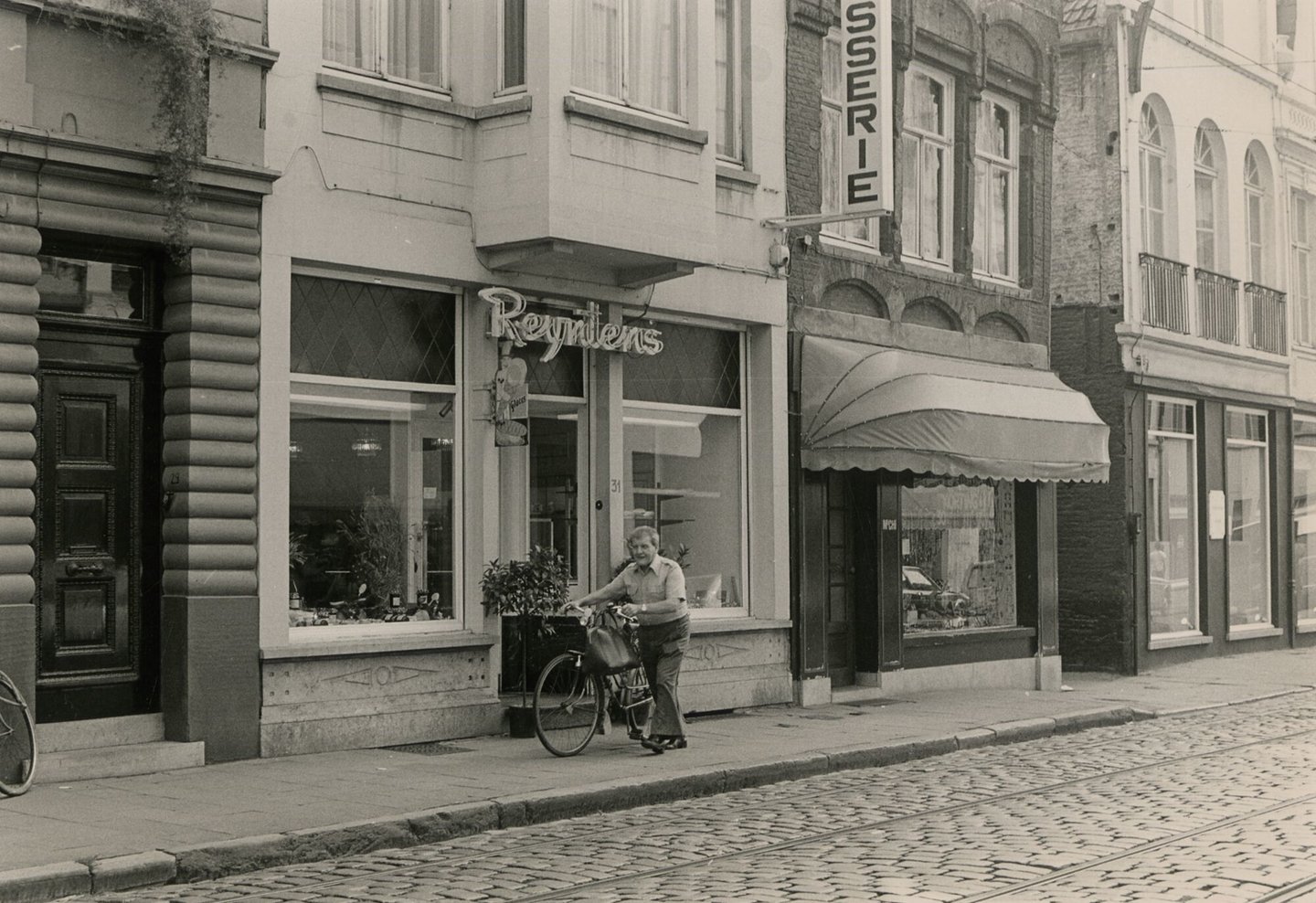 Etalage van bakkerij - patisserie Reyntjens in Gent