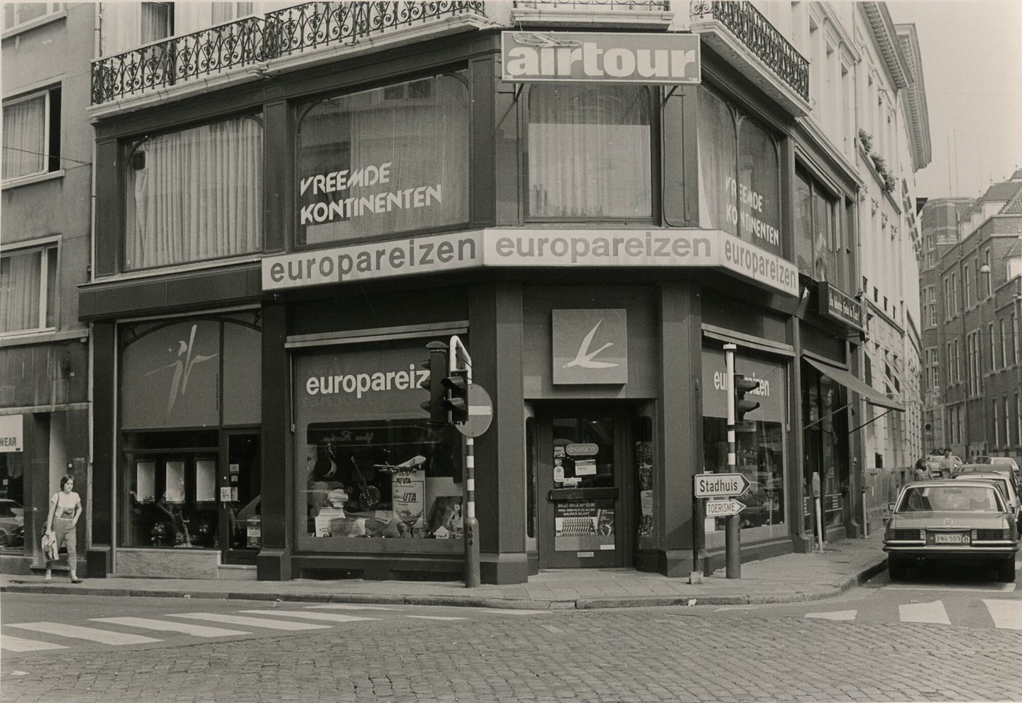 Etalage van een reisbureau in Gent