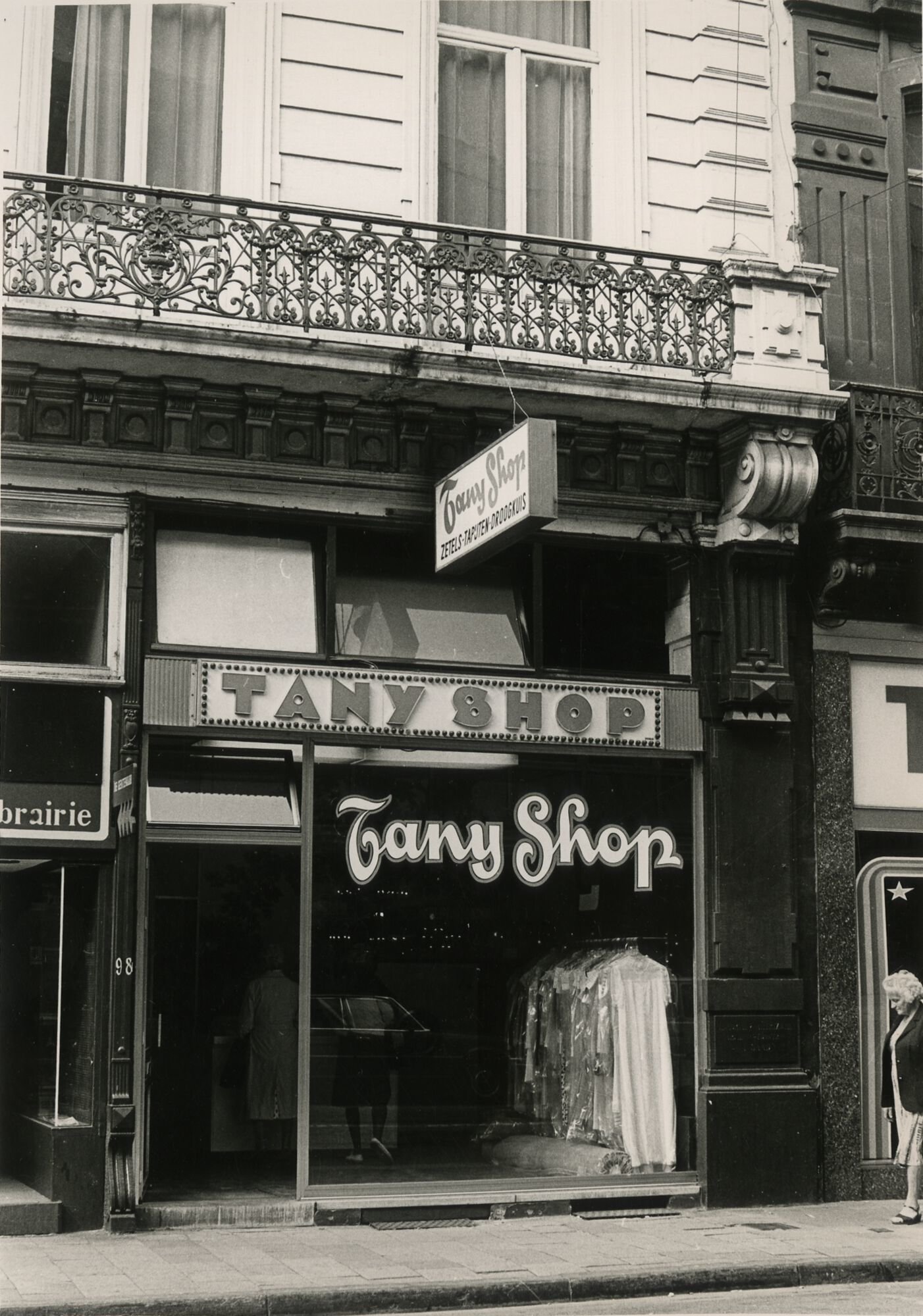 Etalage van nieuwkuis Tany Shop in Gent