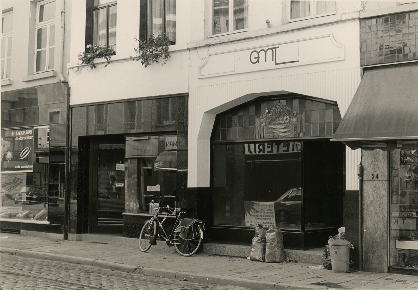 Straatbeeld met winkels in Gent