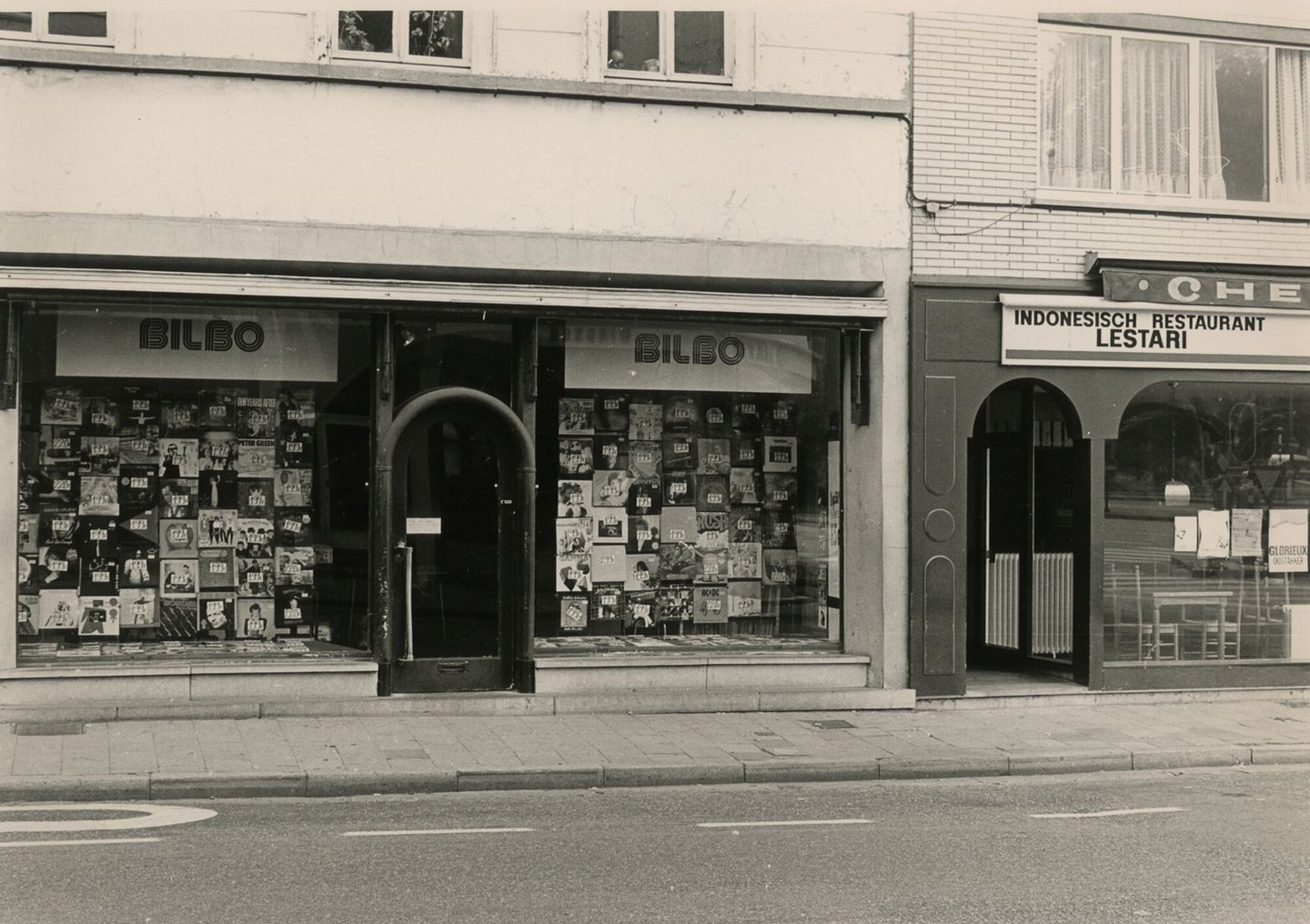 Etalage van platenwinkel Bilbo in Gent