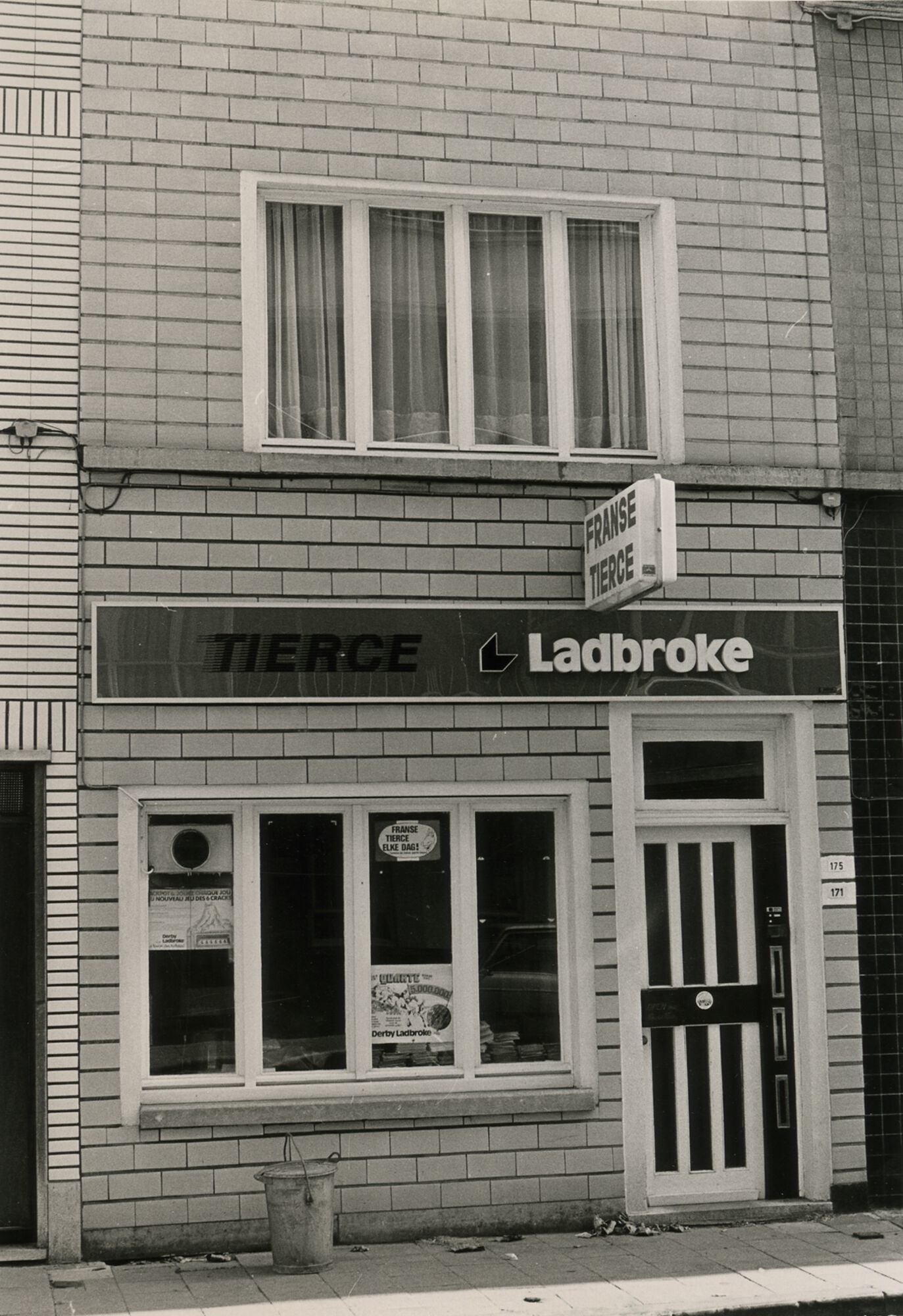 Etalage van een Tierce - Ladbroke kantoor in Gent