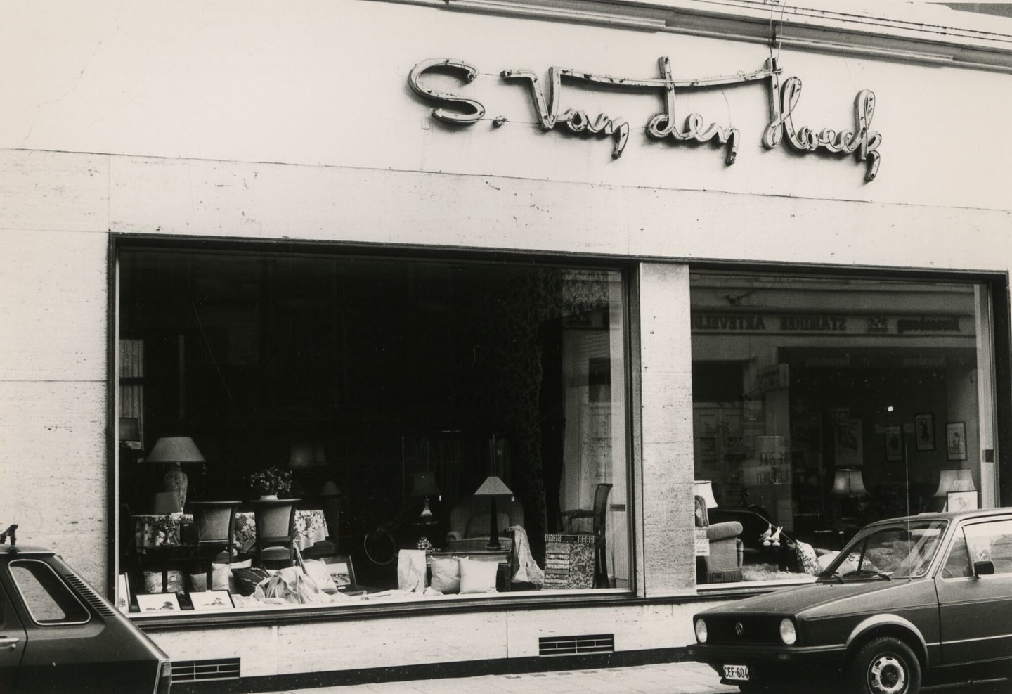 Etalage van woonwinkel Van den Haeck in Gent