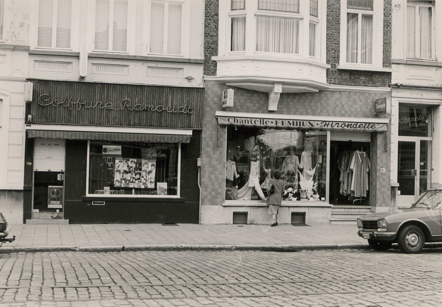 Etalage van kapsalon Ramaoudt en lingeriewinkel Hirondelle in Gent