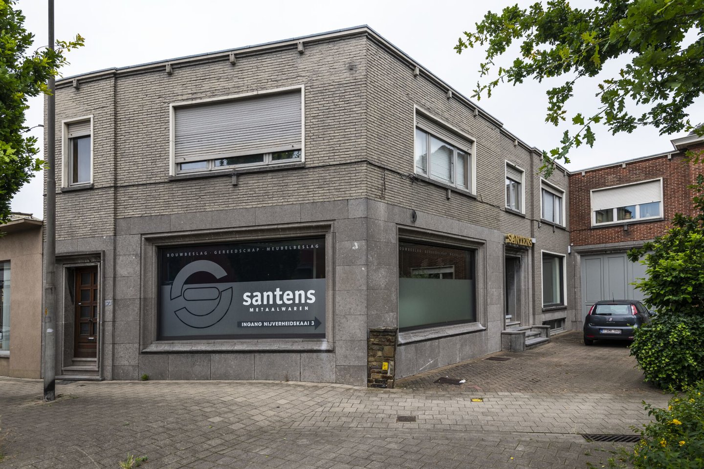 Santens Metaalwaren (oorspronkelijke winkel) in Sint-Amandsberg