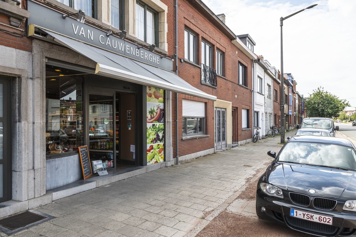 Etalage van Van Cauwenberghe, een traiteur en delicatessenwinkel in Gent