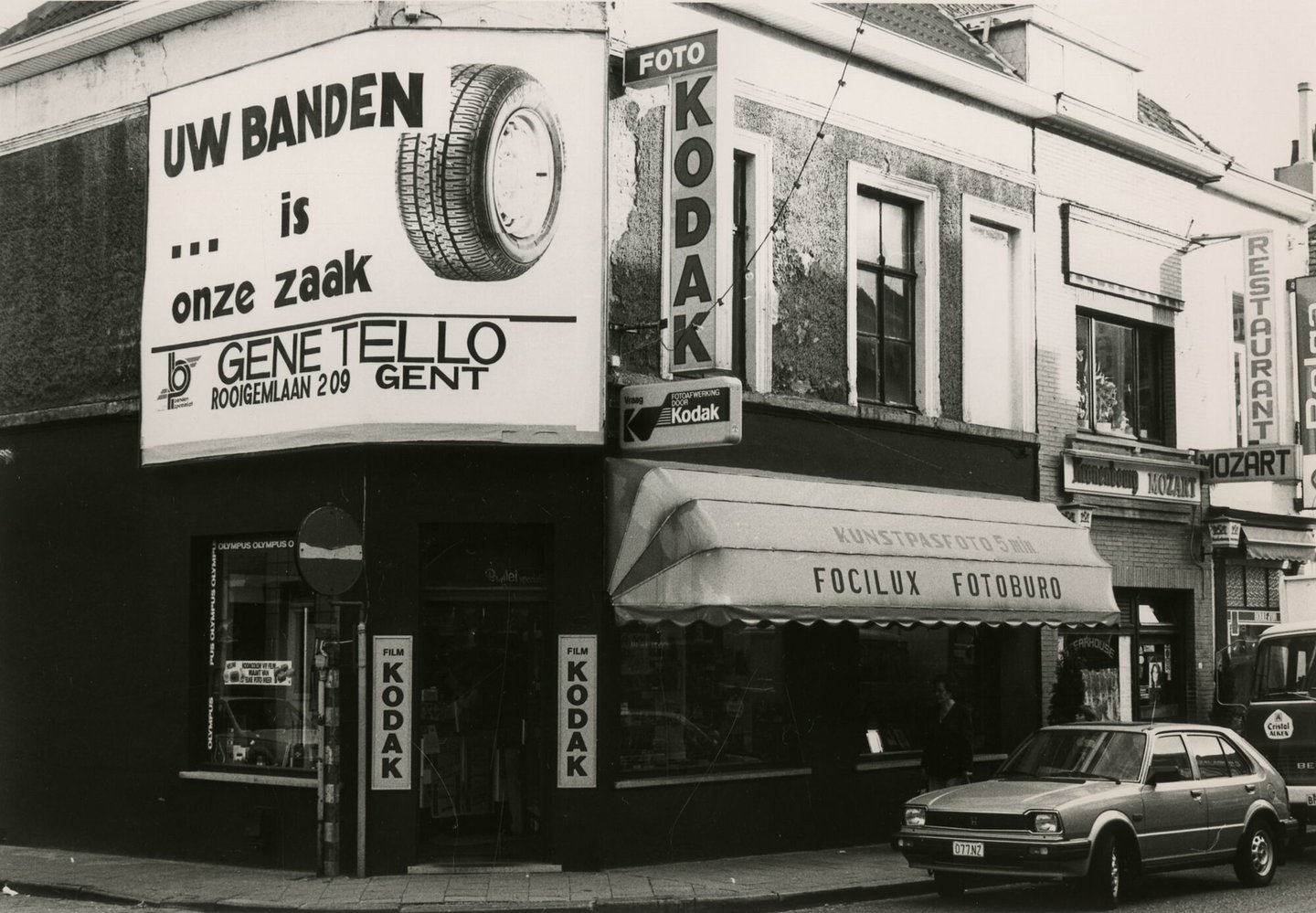 Etalage van fotografiewinkel Focilux in Gent