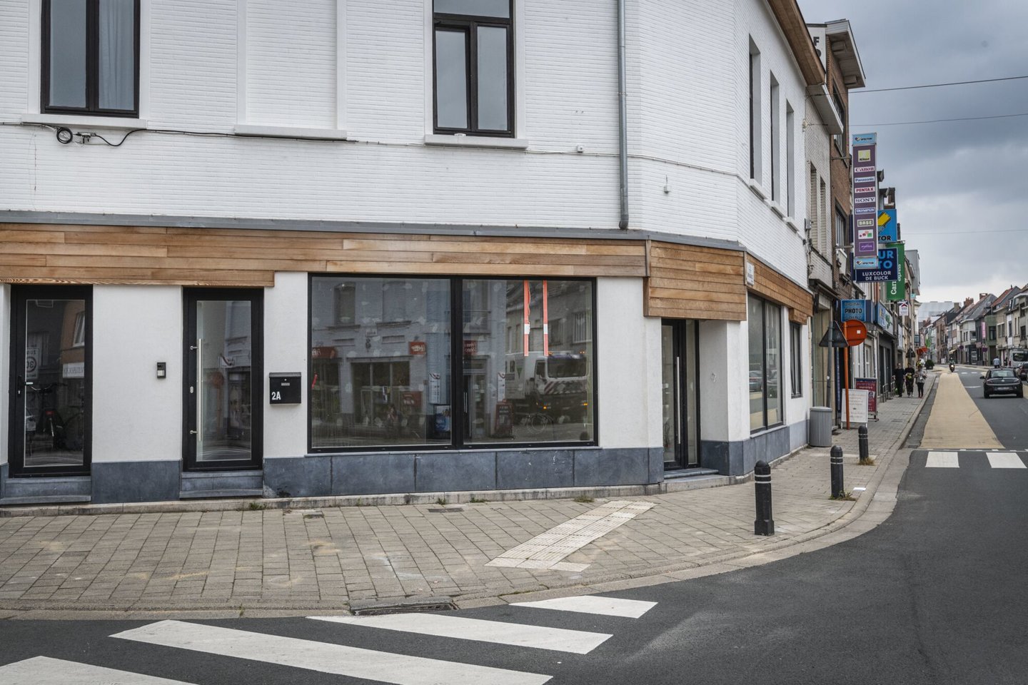 Etalage van een leegstaand handelspand in Gent