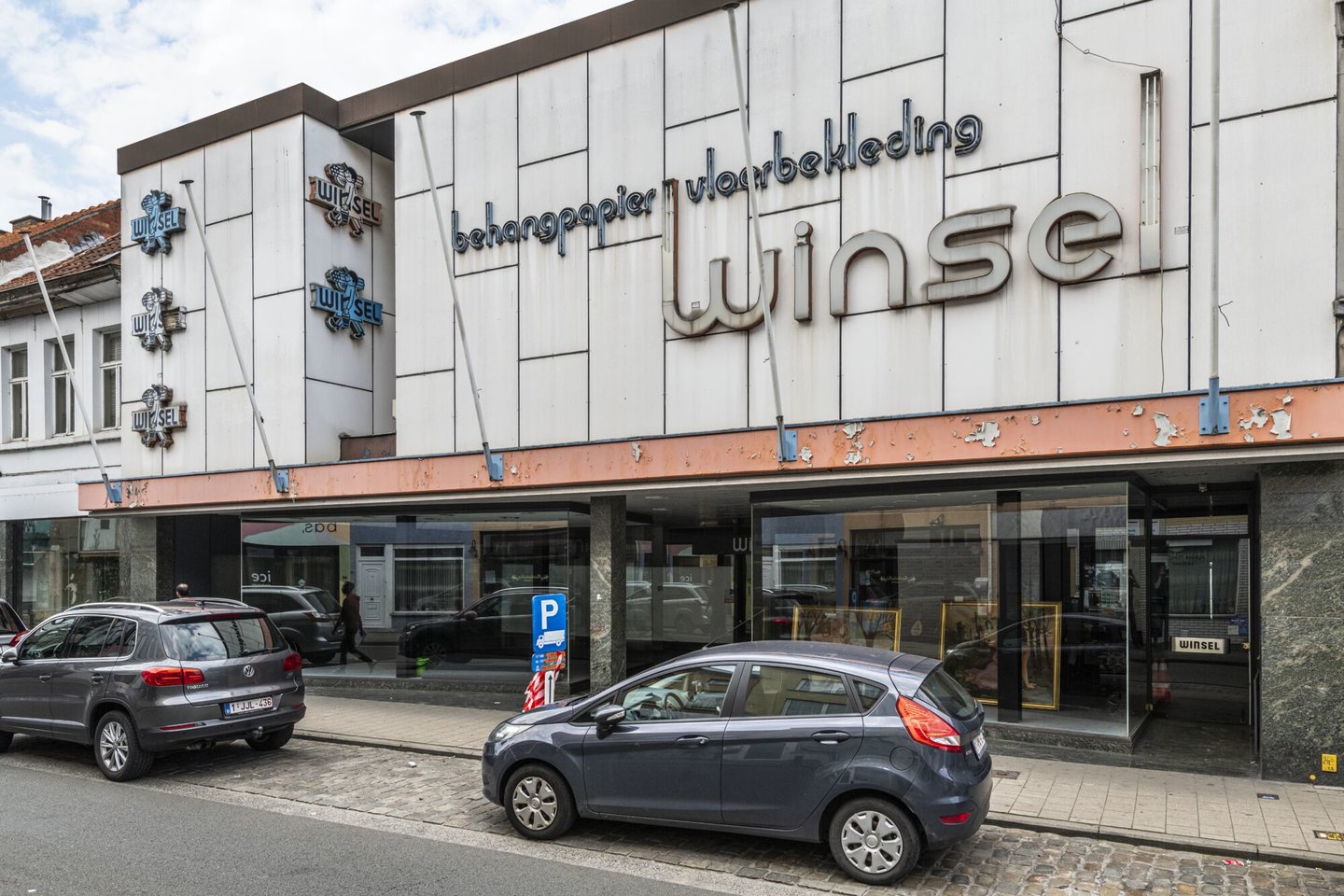 Etalage van een leegstaand handelspand in Gent