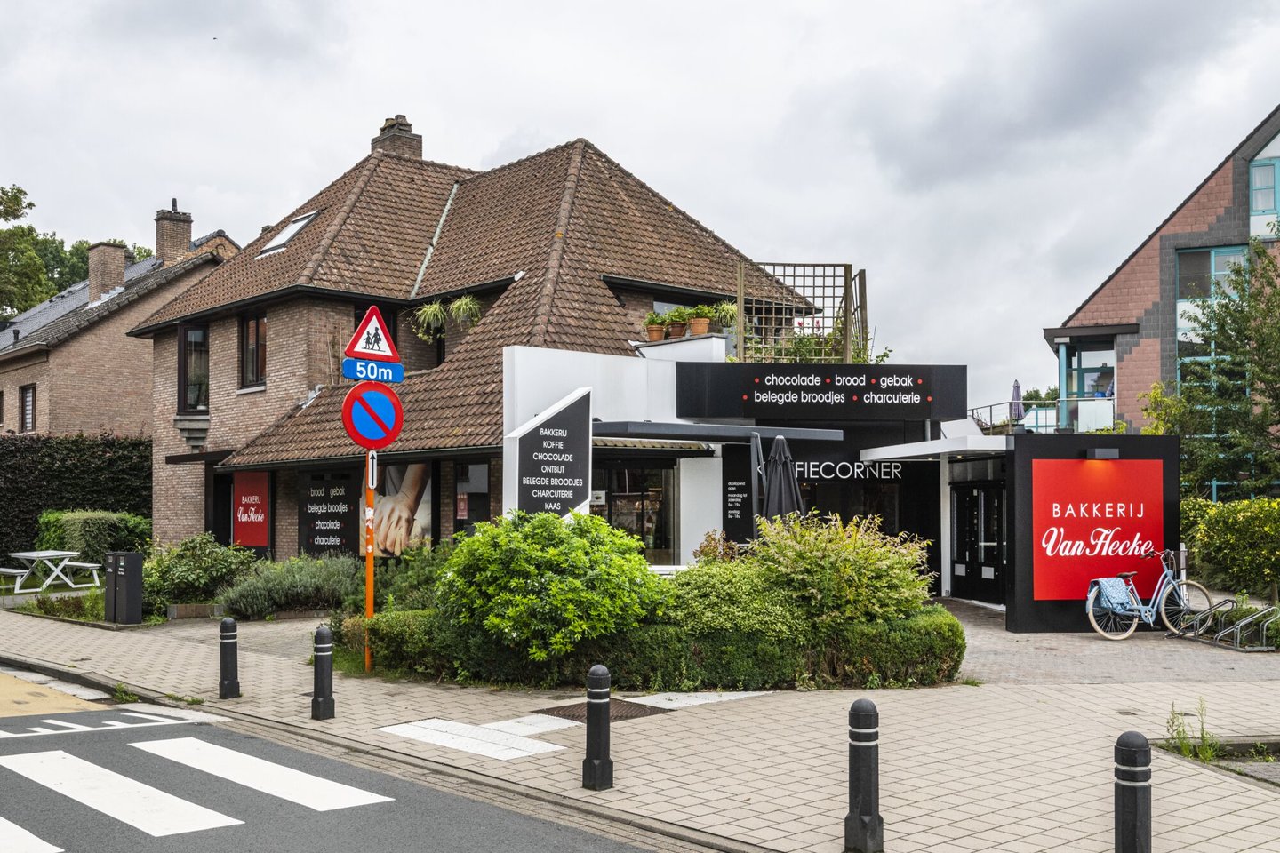 Etalage van bakkerij Van Hecke in Sint-Amandsberg