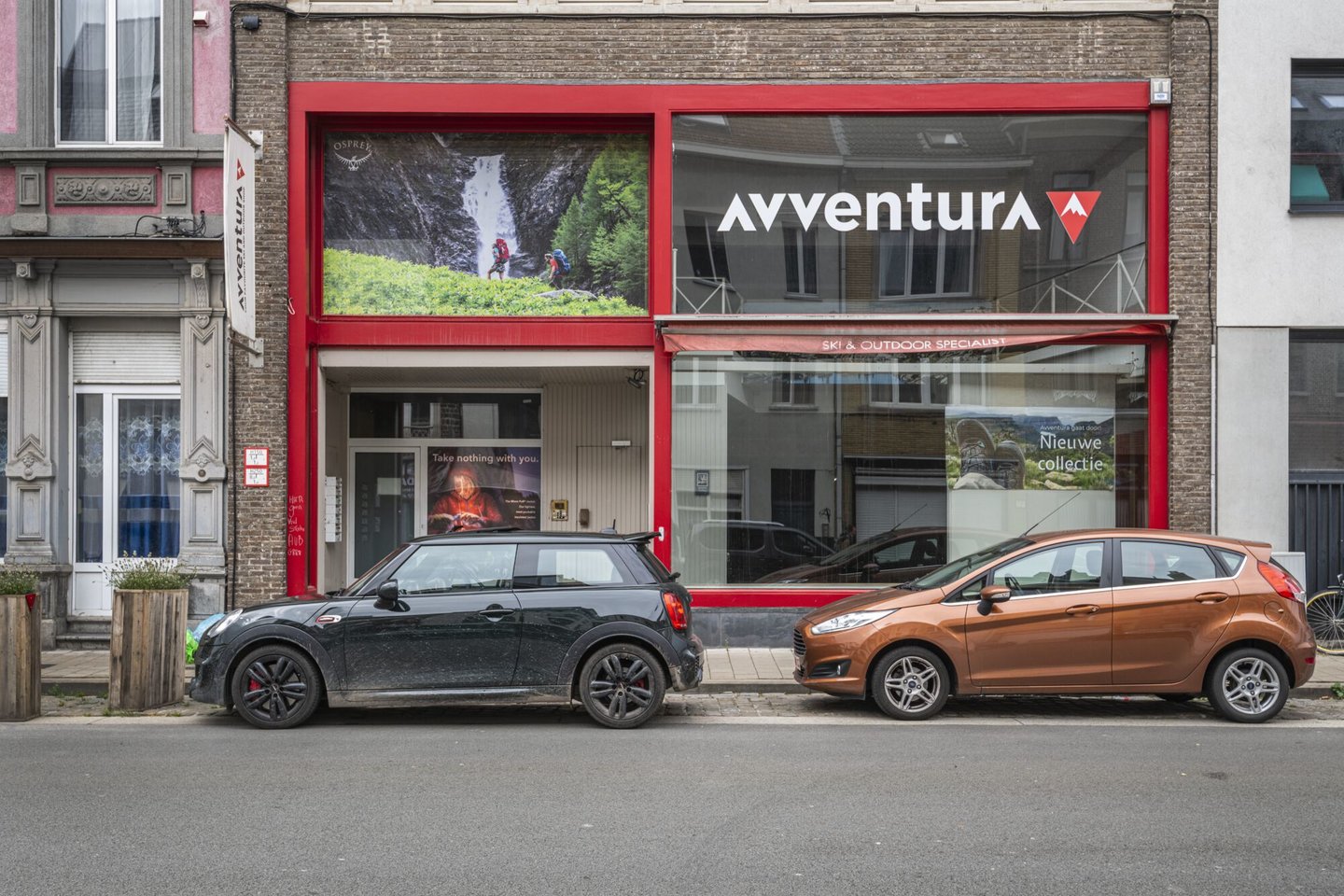 Etalage van een leegstaand handelspand in Gent