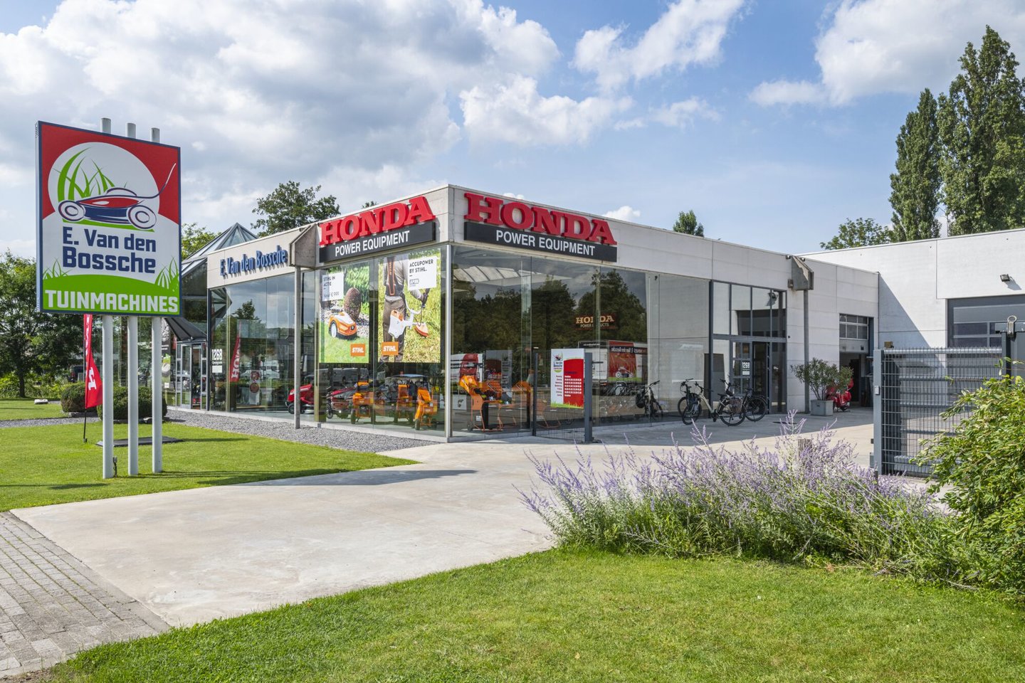 Van den Bossche Tuinmachines in Sint-Denijs-Westrem