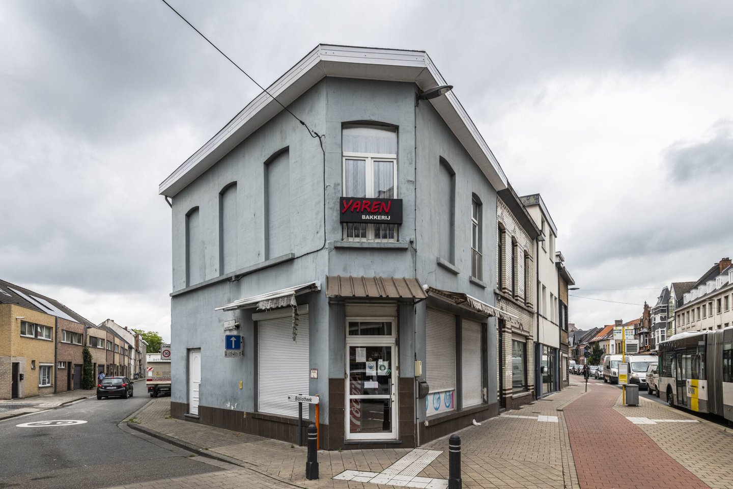 Etalage van bakkerij Yaren in Sint-Amandsberg