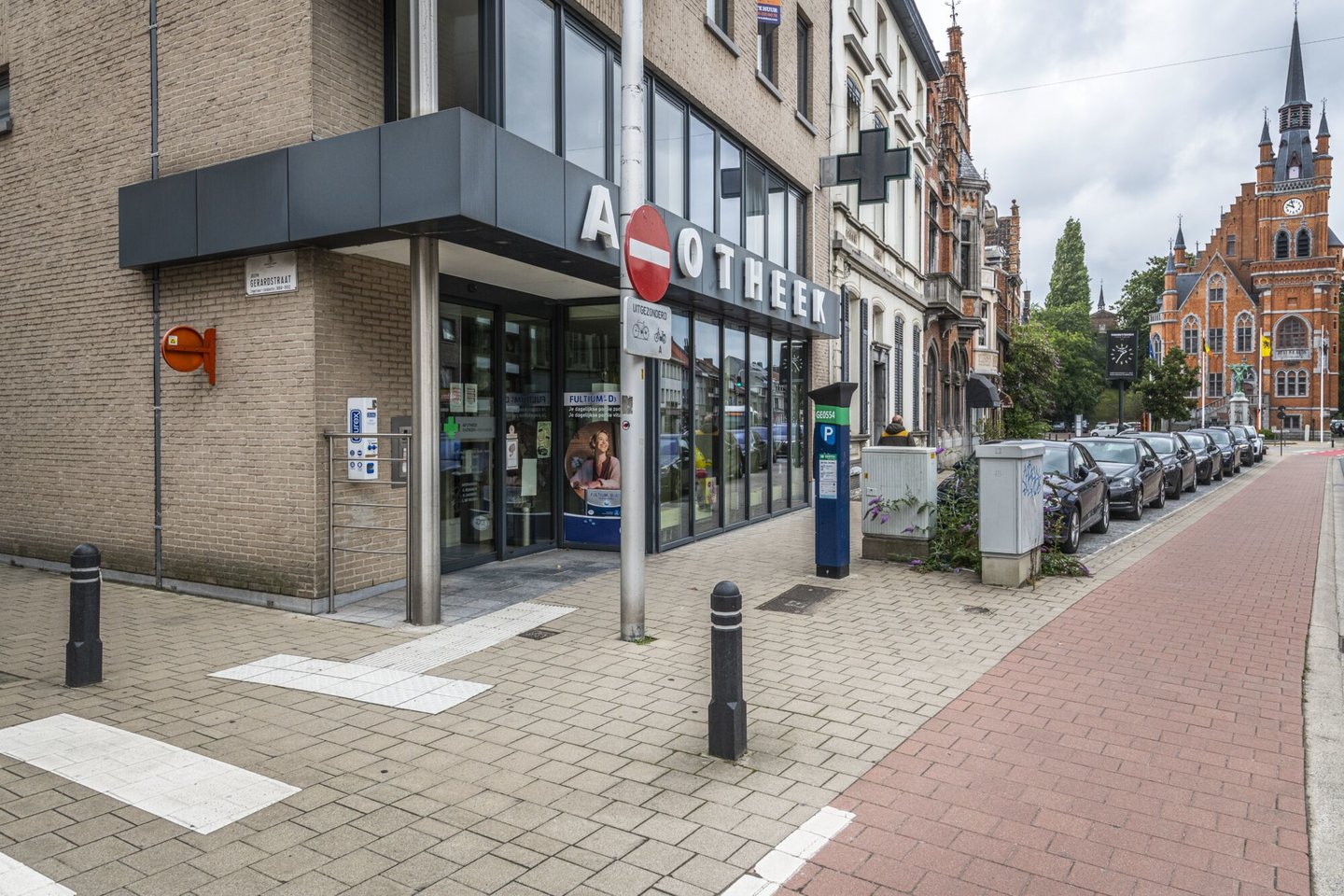 Etalage van apotheek Daemers in Gent