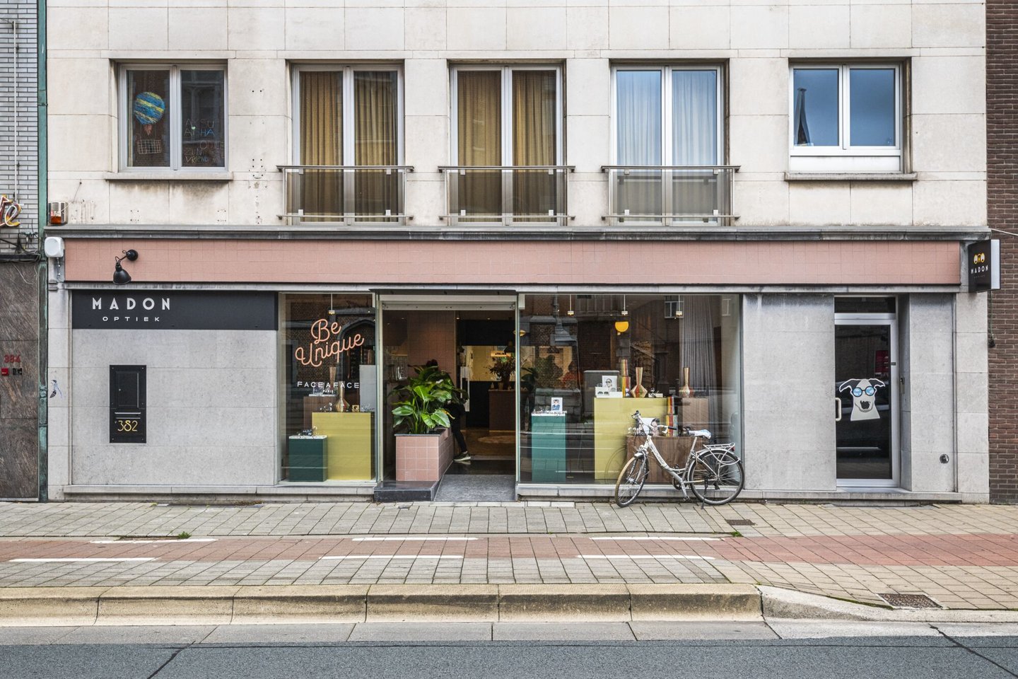 Etalage van optiek Madon in Sint-Amandsberg
