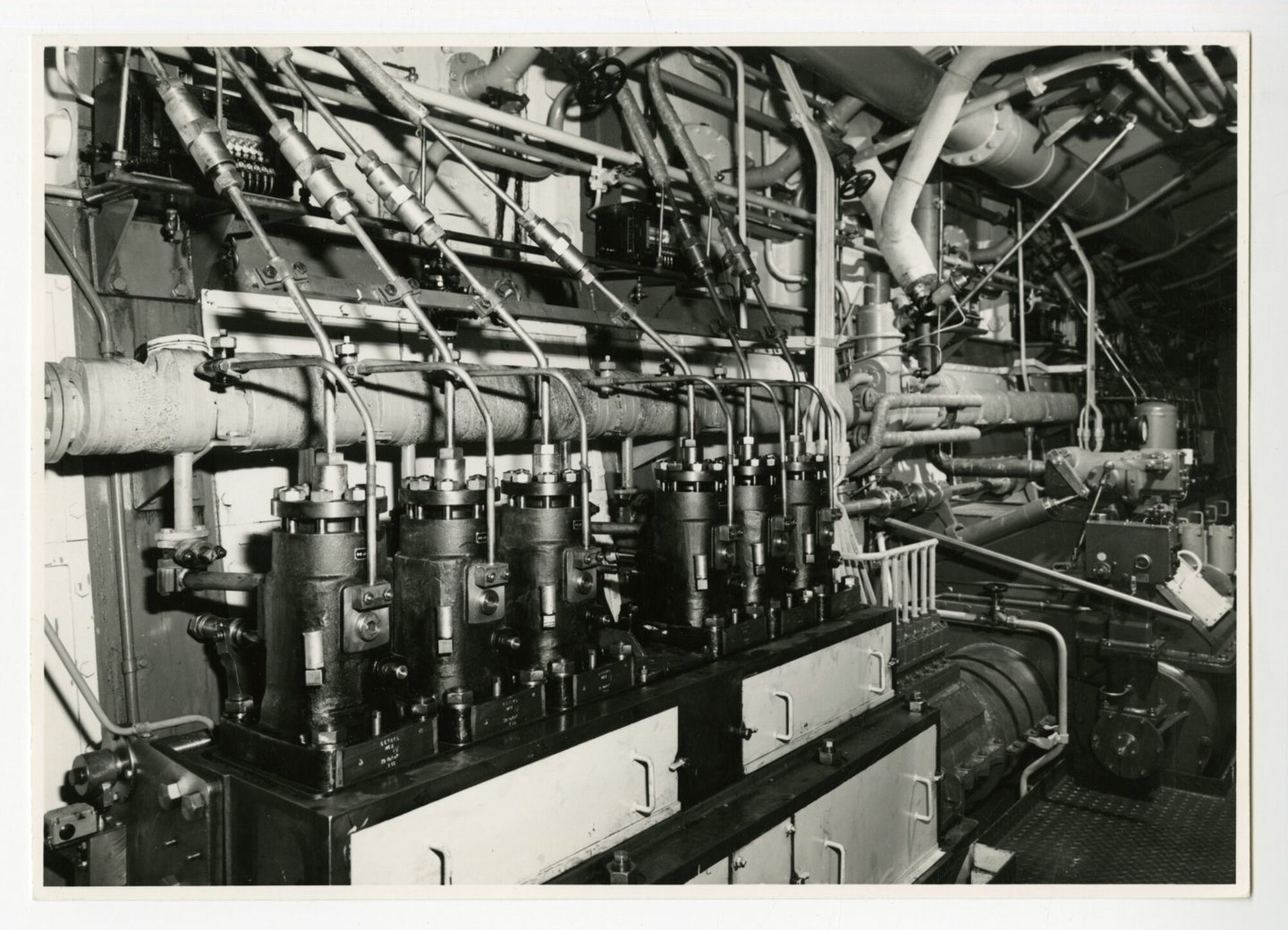 Machinezaal van de stedelijke elektriciteitscentrale Ham in Gent